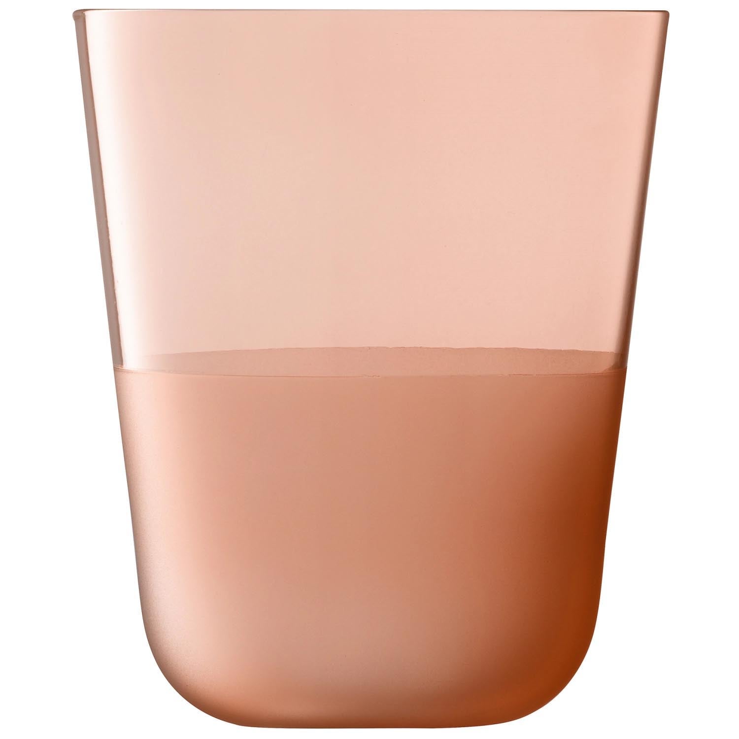 Elegantes 2er Set Trinkbecher von LSA, 380ml, in Korallenfarbe. Perfekt für stilvolles Servieren von Getränken.