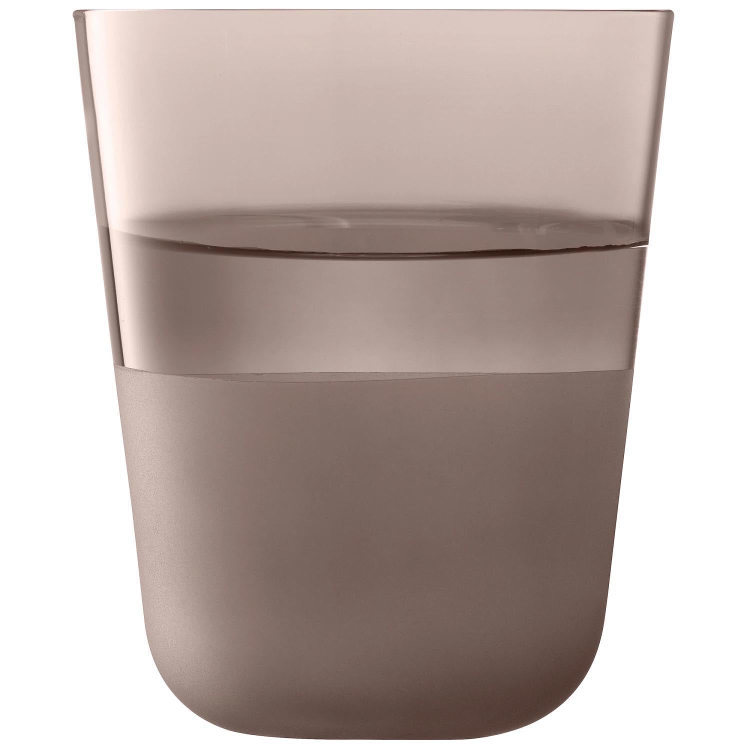 Set aus zwei Arc Contrast Trinkbechern von LSA, 380ml, in natürlichen Erdtönen, perfekt für stilvolles Genießen von Getränken.