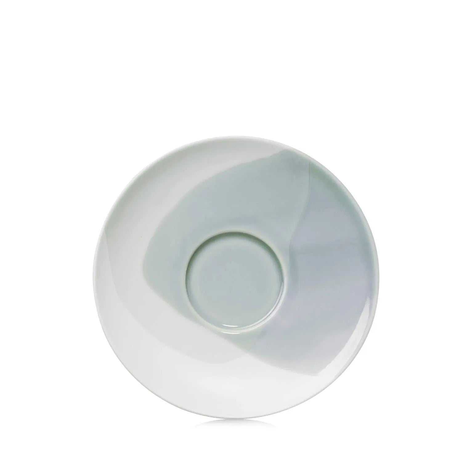 Confluence Tee Untertasse D16cm H2.2cm fjord alabaster weiss in Silber präsentiert im Onlineshop von KAQTU Design AG. Espressotassen ist von Revol