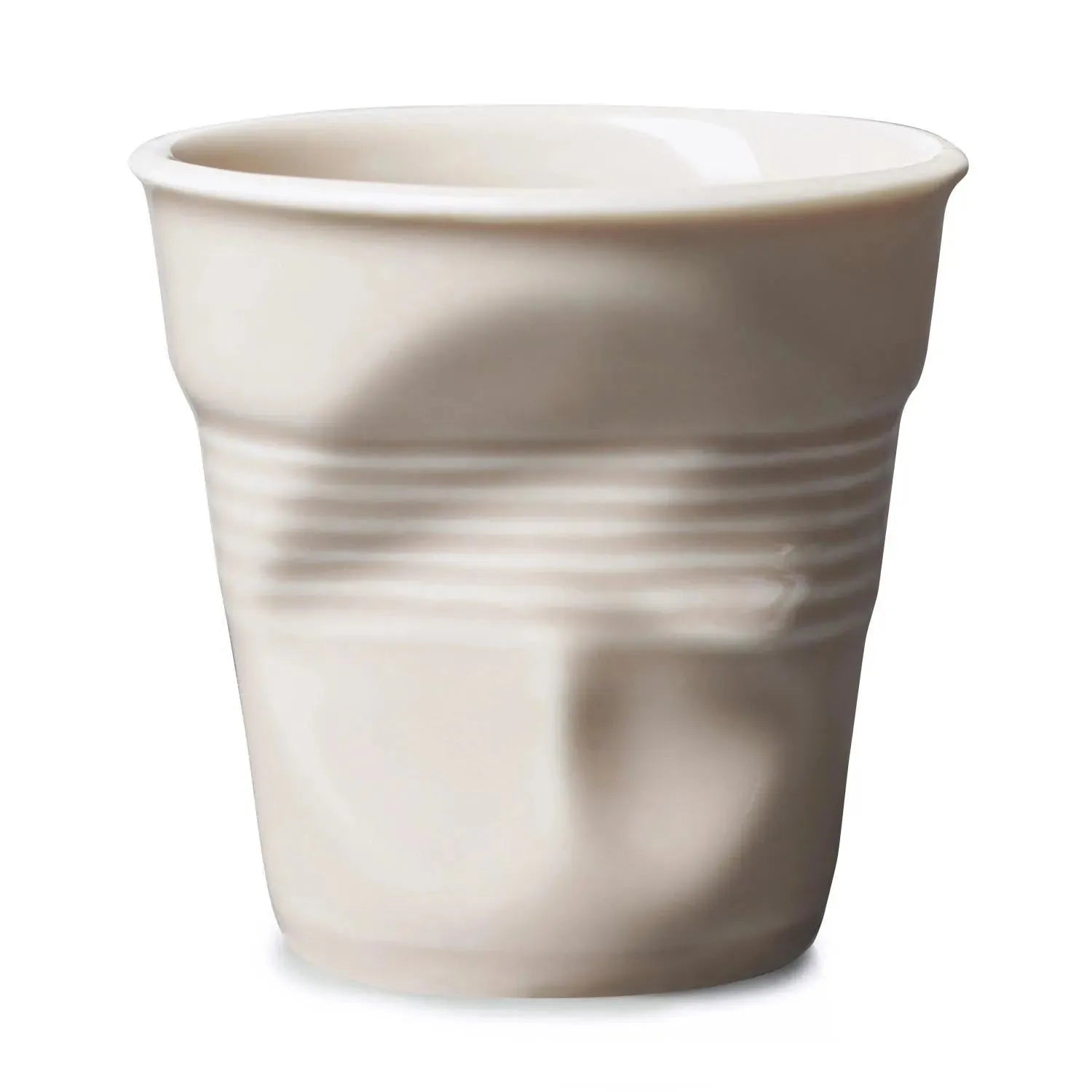 Froisse Knitterbecher Espresso 8cl aurora rose in Beige präsentiert im Onlineshop von KAQTU Design AG. Espressotassen ist von Revol