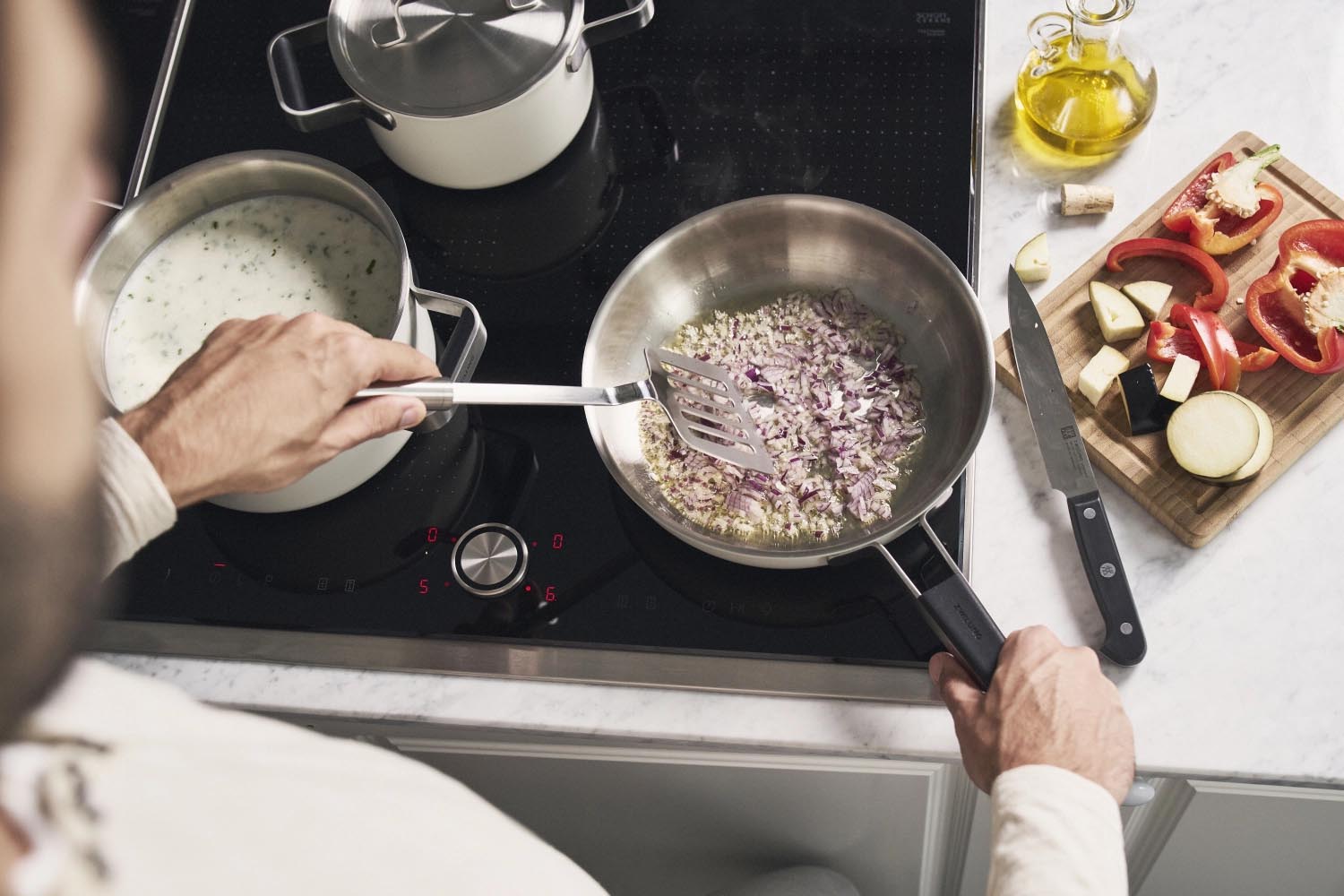 Hochwertiges 5-teiliges Kochgeschirrset von Zwilling, ideal für vielseitiges Kochen, langlebig und stilvoll.