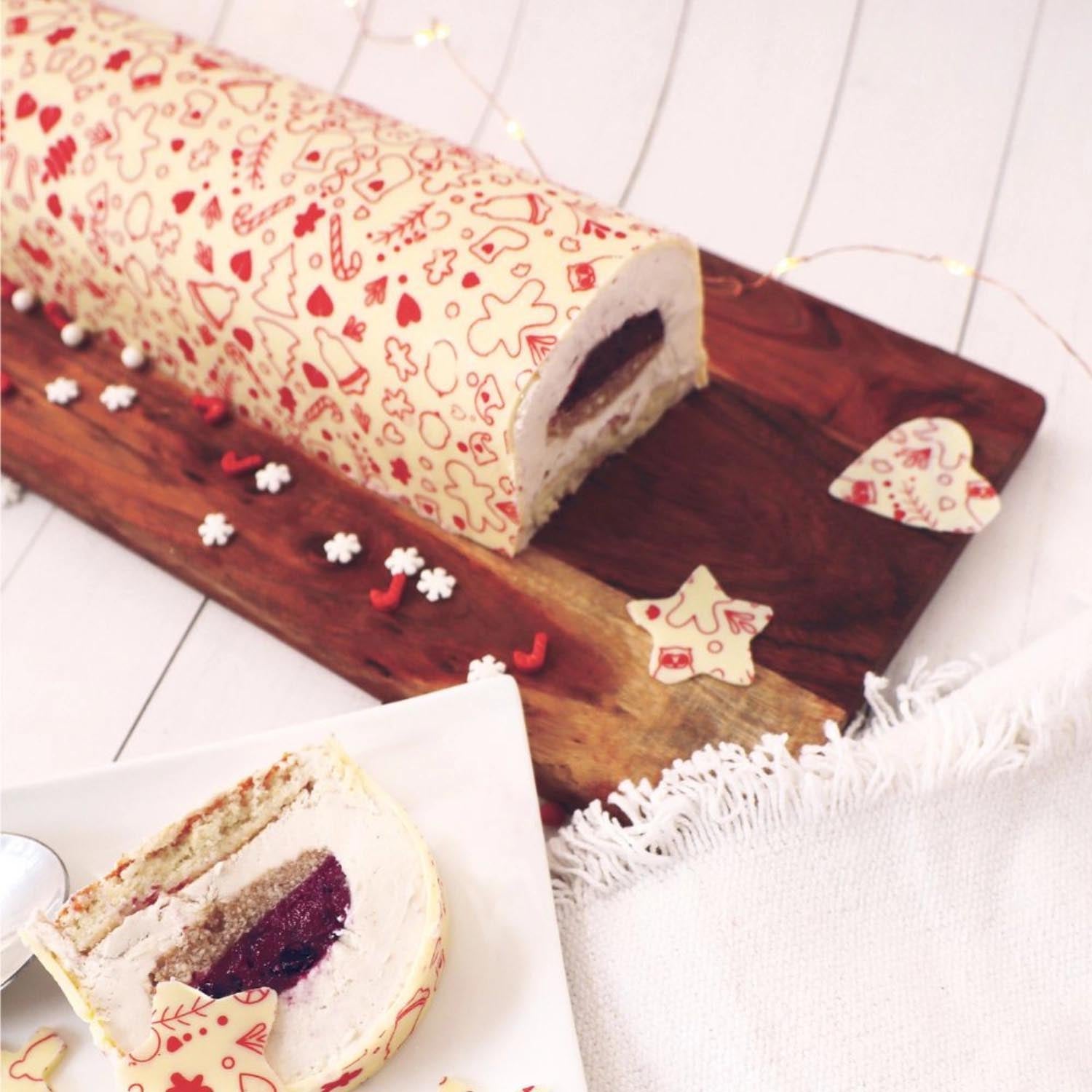 Zwei festliche Transferbögen in Rot mit weihnachtlichen Designs, ideal für die kreative Gestaltung von Schokoladen und Backwaren zur Weihnachtszeit.