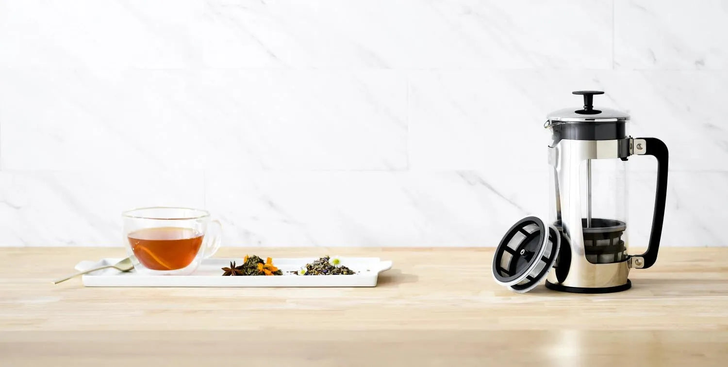 Elegante Espro P5 French Press, 946ml, glänzender Kunststoff, doppelter Filter für klaren und aromatischen Kaffee.