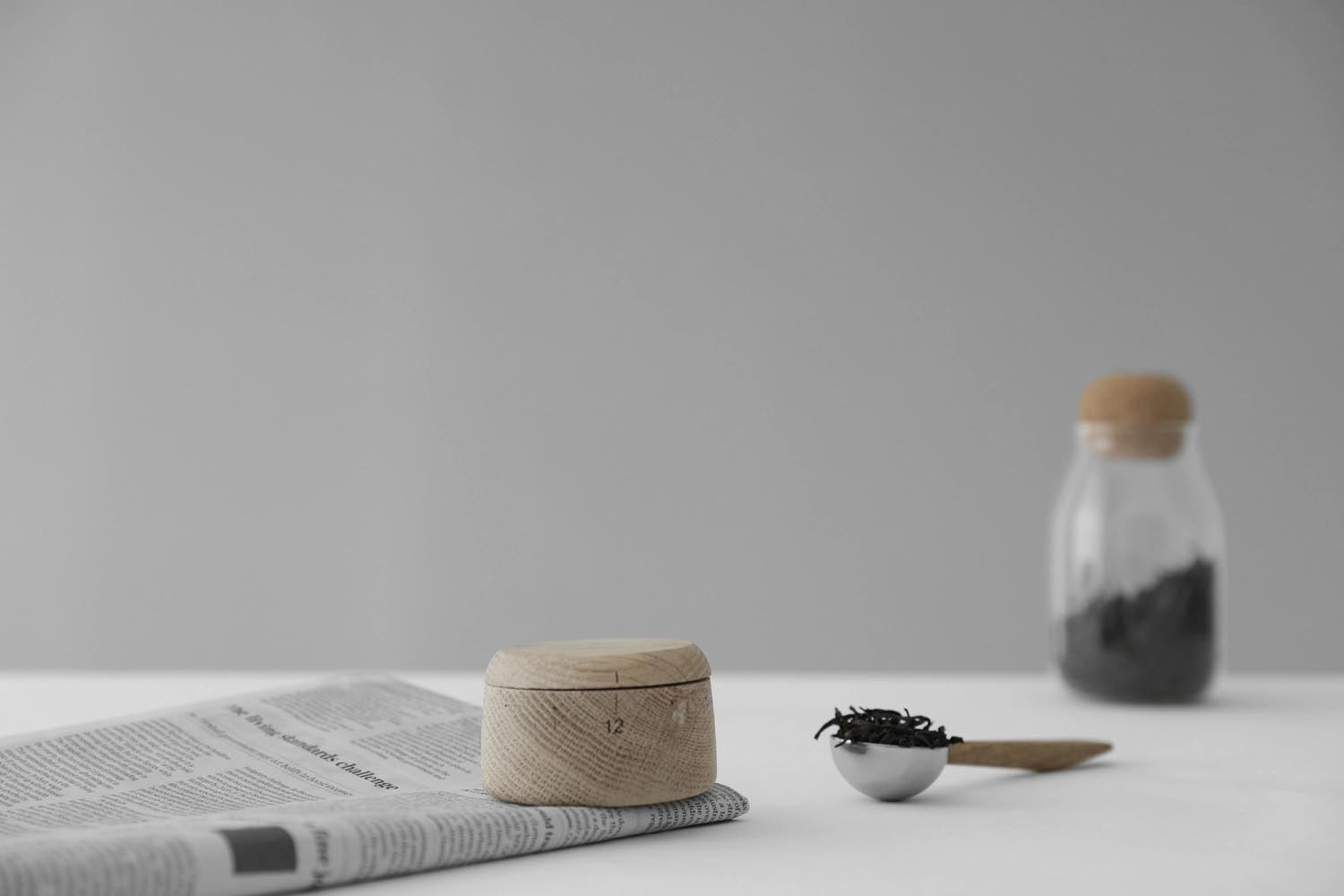 Eleganter Teelöffel aus Edelstahl und Holz, 15,5 cm. Ideal für Tee, Kaffee und Desserts. Hochwertige Verarbeitung von Viva für stilvolle Tischkultur.