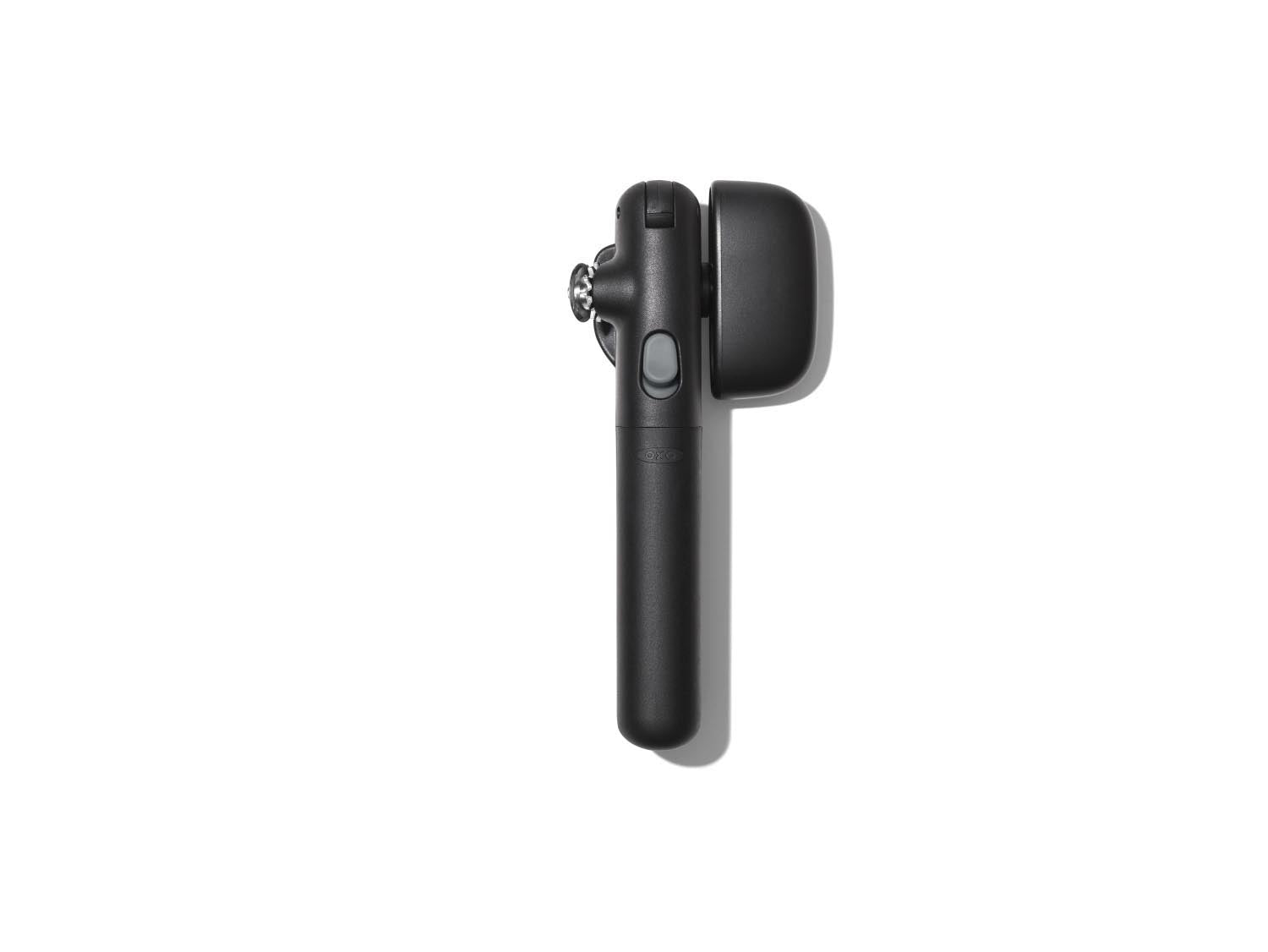 Good Grips Dosenöffner mit Schnappverschluss in Schwarz präsentiert im Onlineshop von KAQTU Design AG. Flaschenöffner ist von OXO