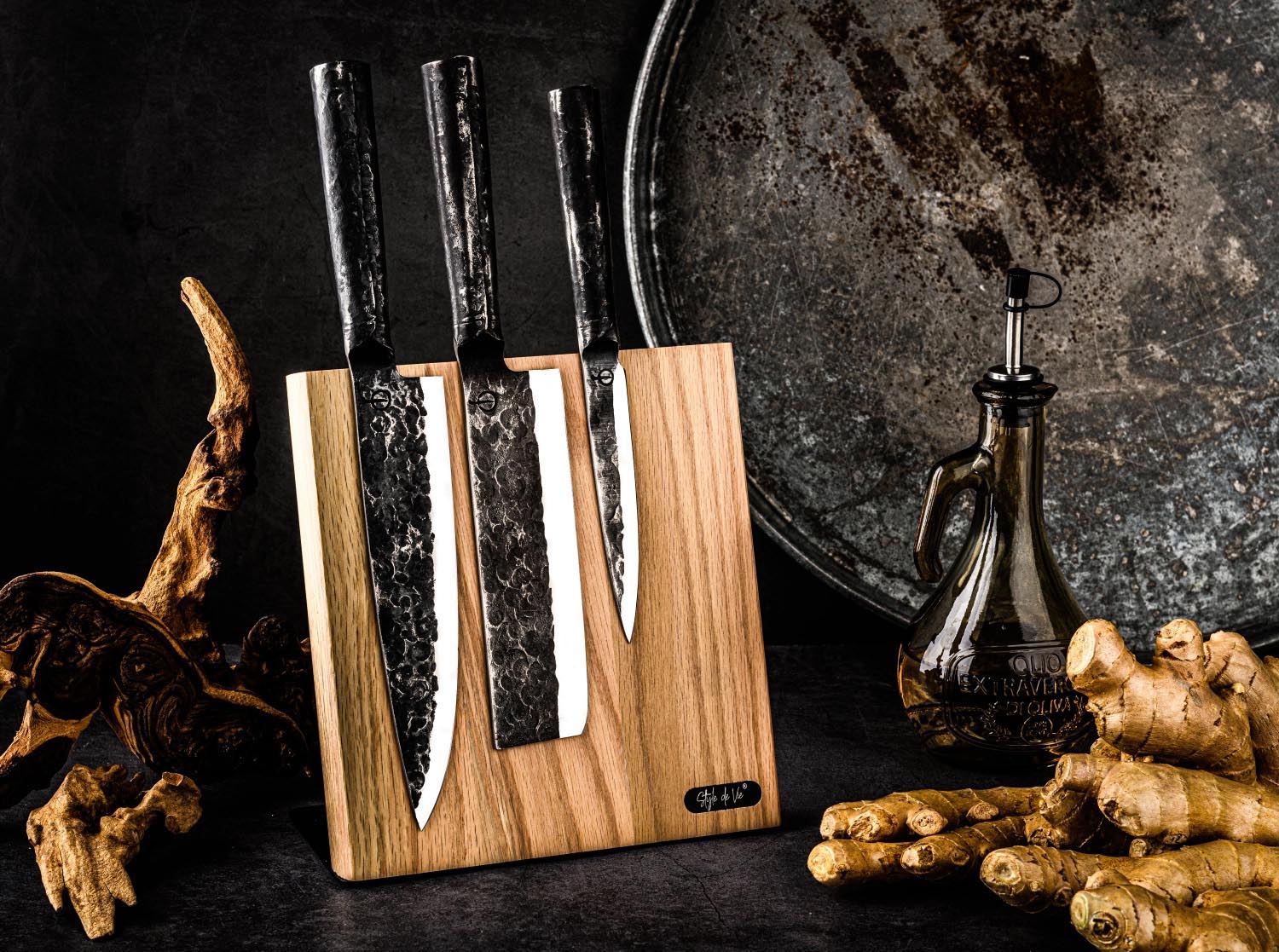 Das Forged Brute Universalmesser 13cm überzeugt mit scharfer Klinge und einzigartigem, handgeschmiedetem Look.