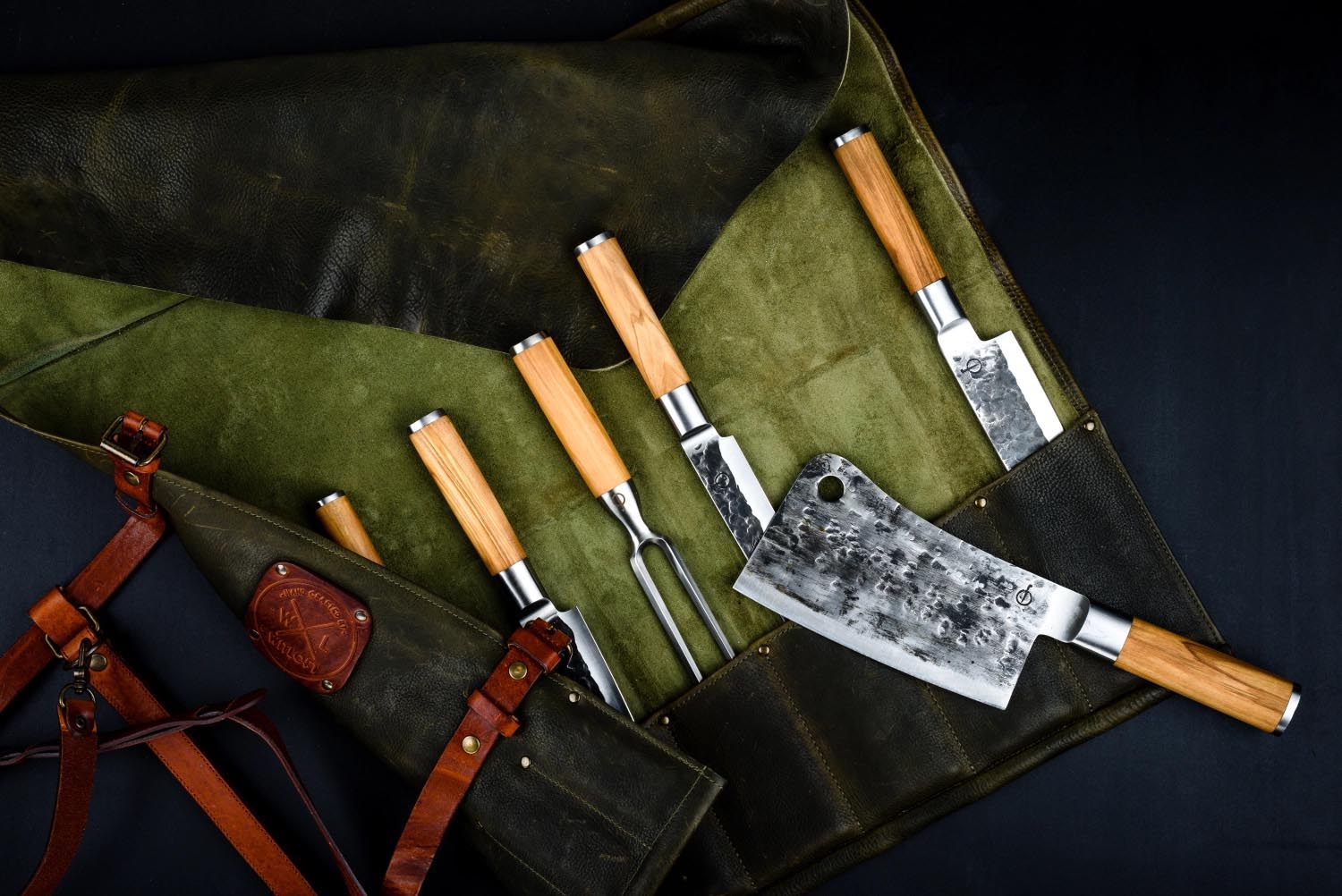 Das Forged Olive Hackmesser, 18cm, bietet asiatische Schärfe, robustes Design und einen edlen Griff aus Olivenholz.