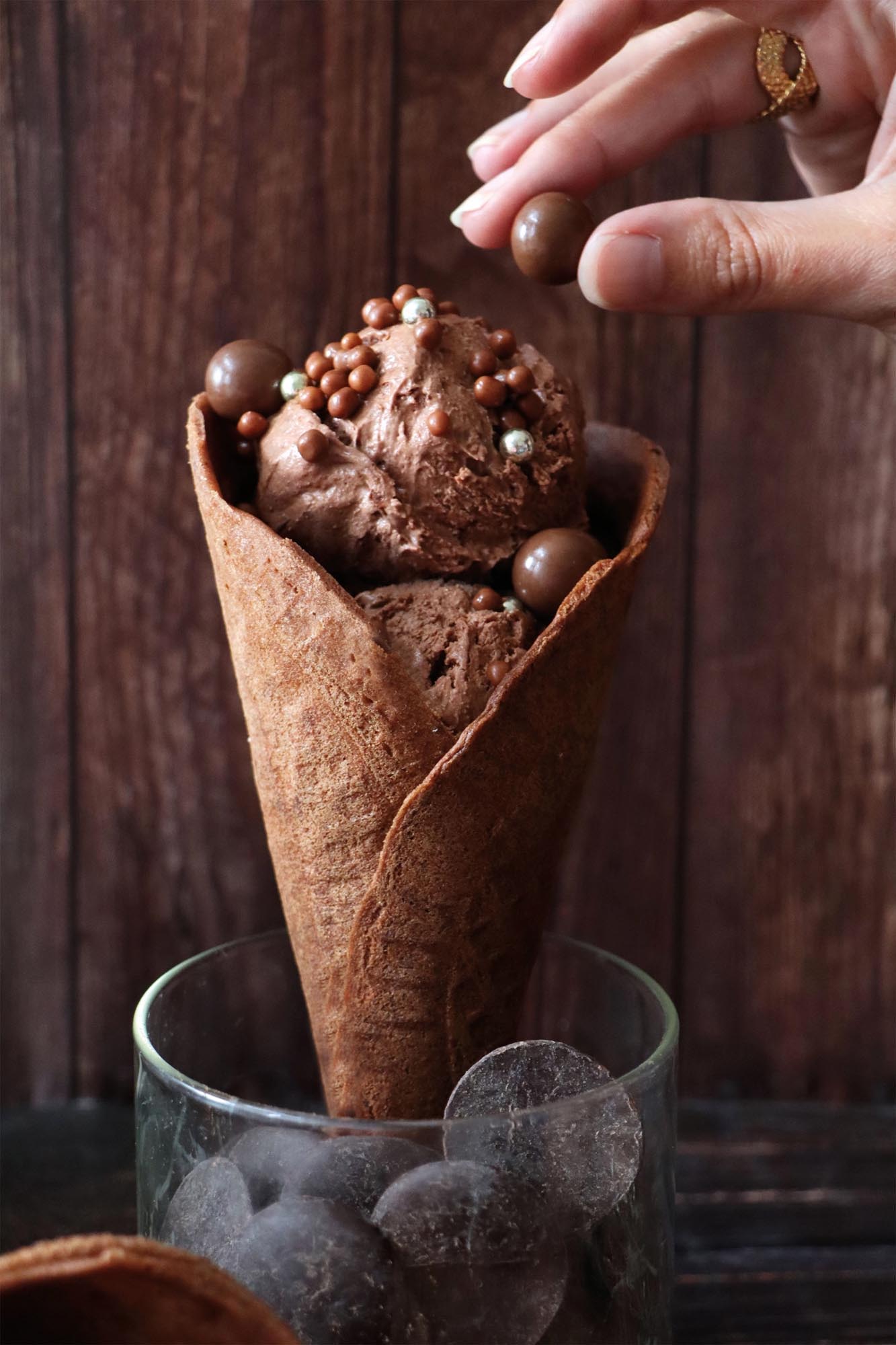 Fertigmischung für köstliche Schokoladenwaffeln, einfach zuzubereiten, ideal für Desserts und süsse Momente.