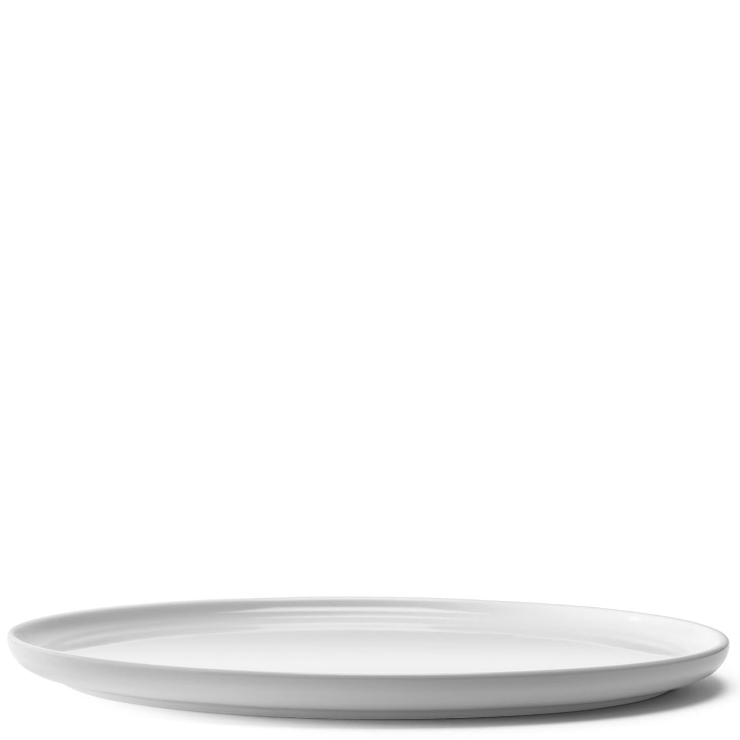 Elegantes 2er Set flacher Teller, 24 cm, aus weissem Porzellan von LSA. Ideal für stilvolle Tischdekorationen.