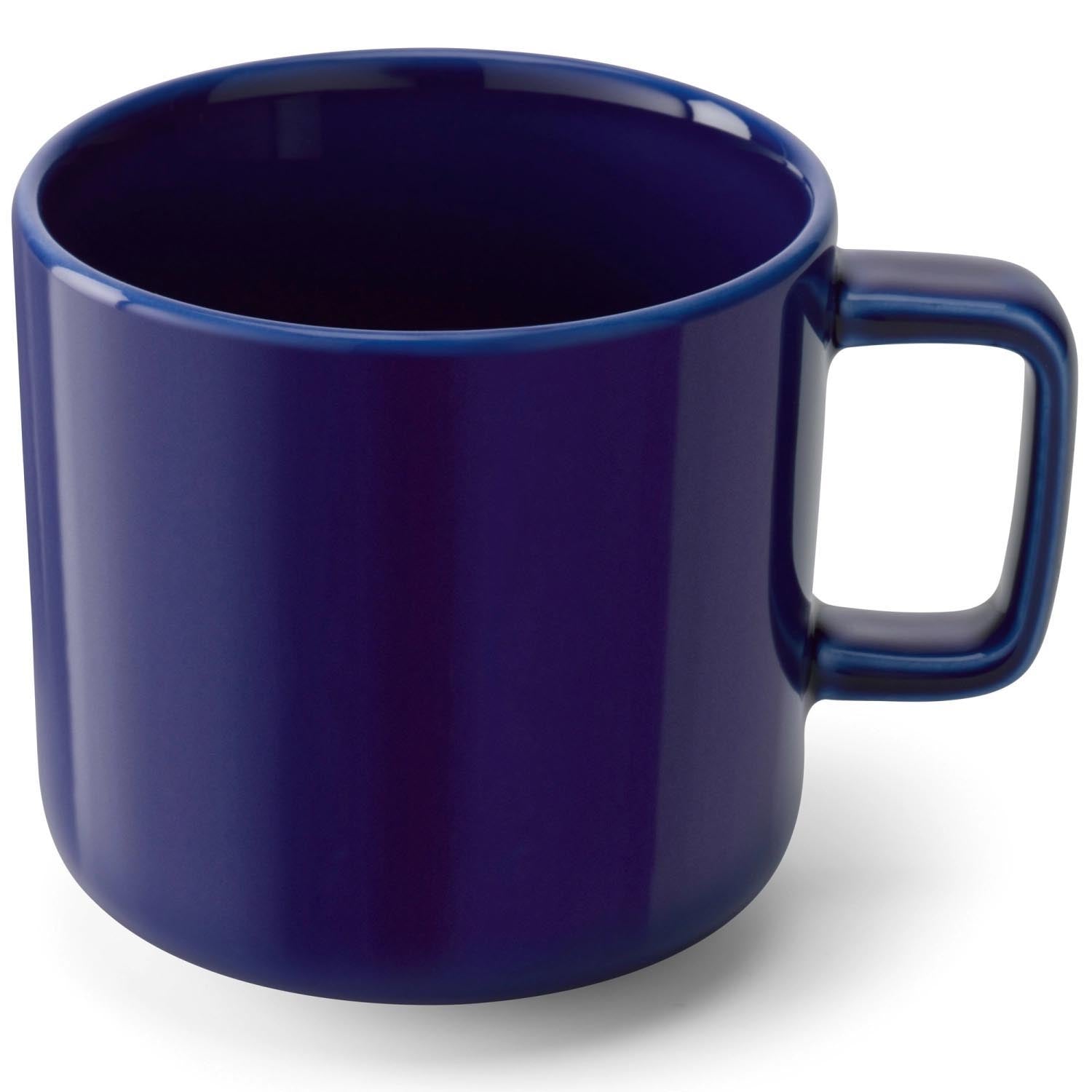Set aus zwei stilvollen Kaffeetassen aus kobaltblauem Glas, 260ml, von LSA. Ideal für eleganten Kaffeegenuss.