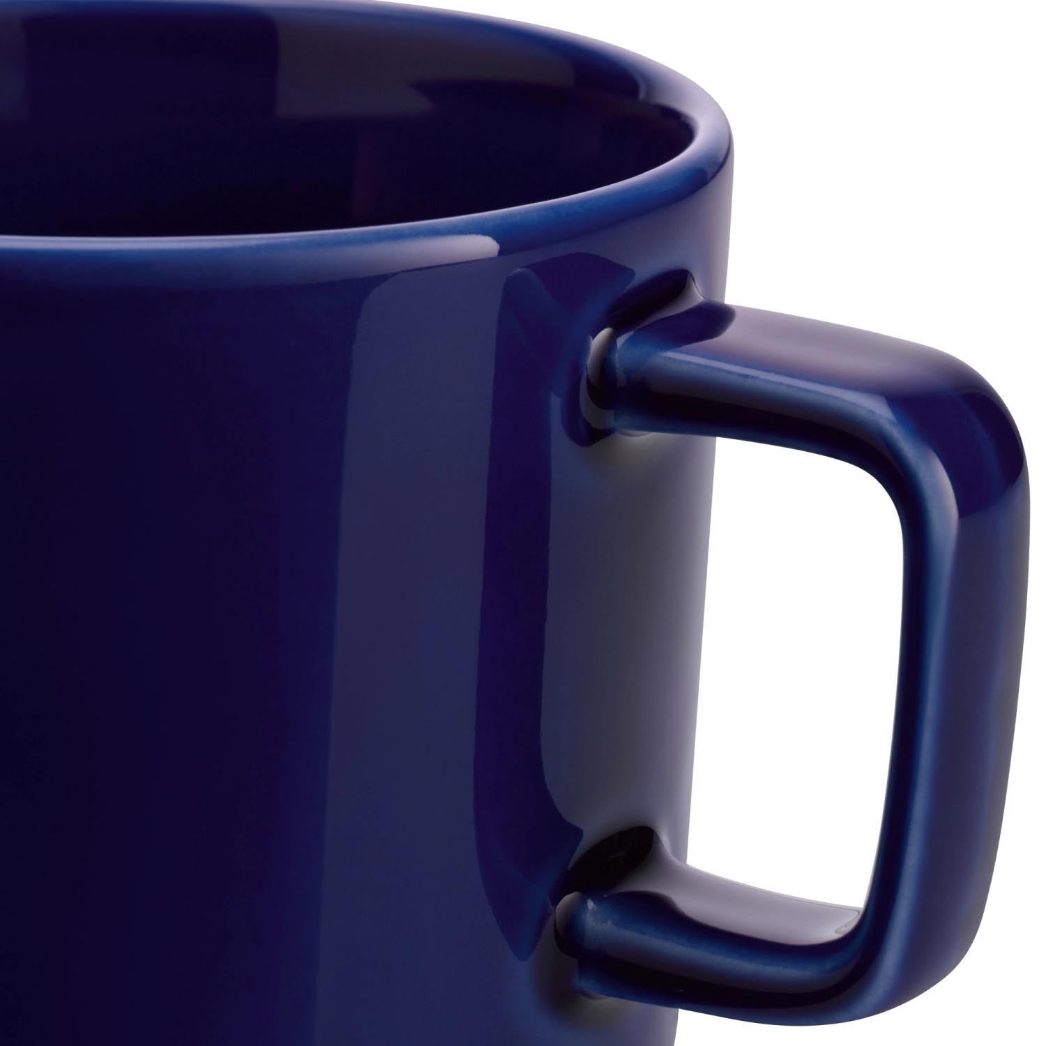 Elegantes 2er Set Kaffeetassen aus kobaltblauem Glas, 260ml, von LSA. Perfekt für stilvollen Kaffeegenuss und modernes Design.