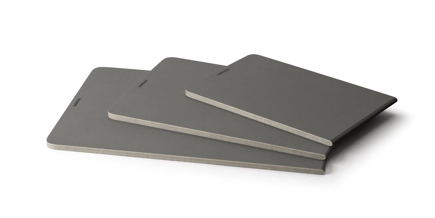 Robustes graues Duracore-Schneidebrett von Continenta, 34.5x24x0.7 cm, ideal für präzises Schneiden und langlebigen Einsatz.
