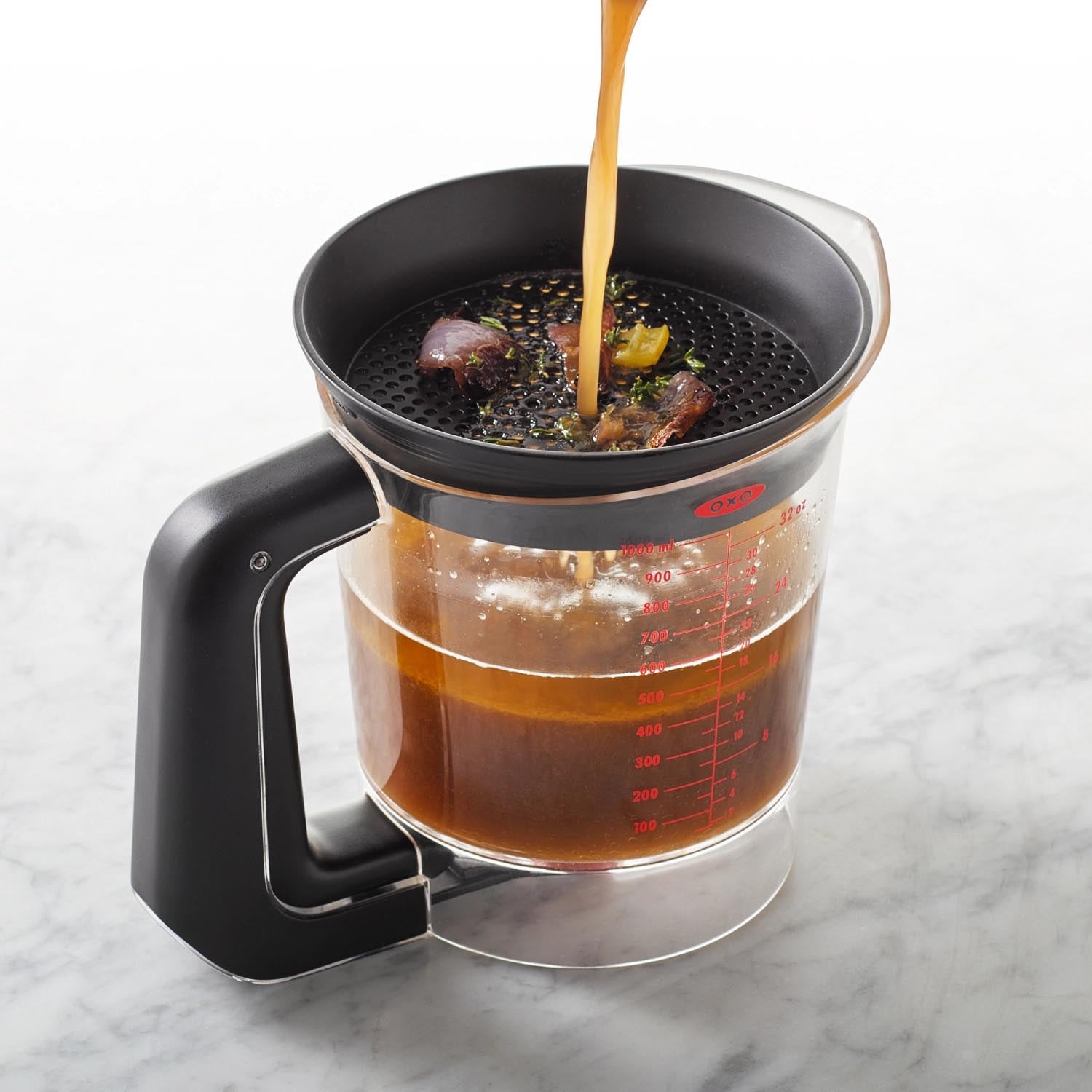 Der OXO Good Grips Fetttrenner 1L ermöglicht müheloses Trennen von Fett und Flüssigkeit, ideal für Saucen und Brühen, mit praktischem Design.