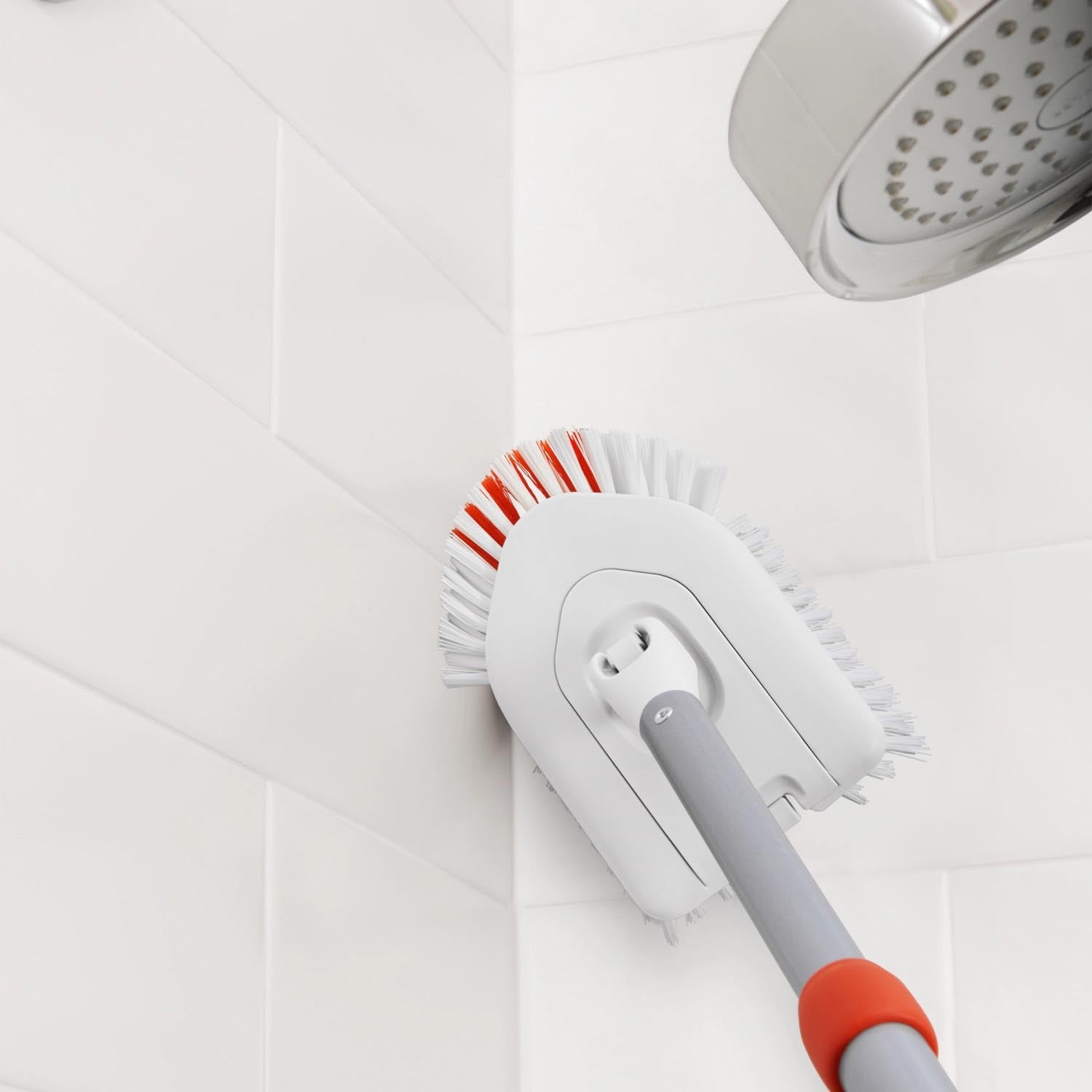 Ersatzkopf für OXO Duschreiniger, ideal für effektive Reinigung von Duschflächen, langlebig und einfach auszutauschen.