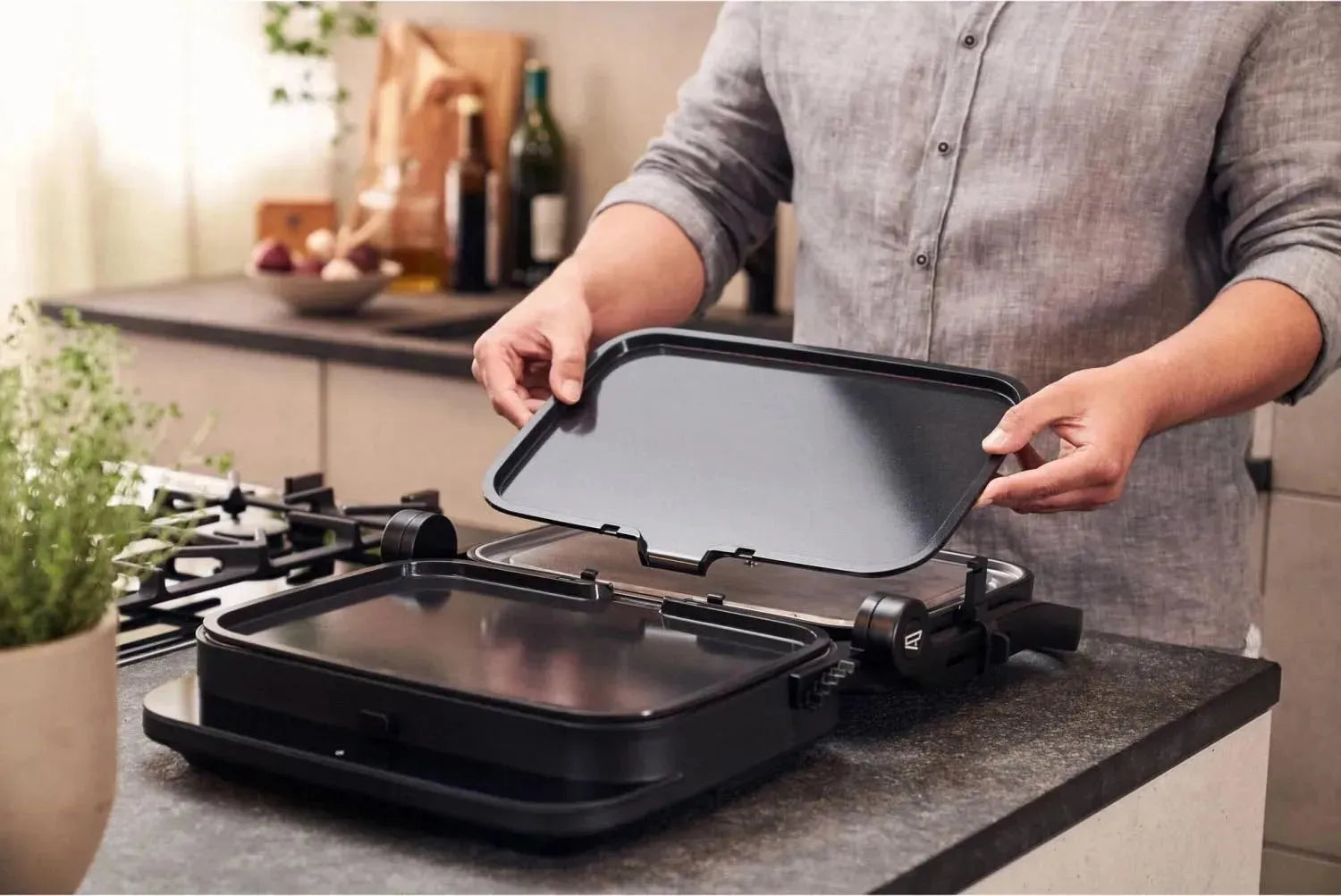 Robuste Zwilling Enfinigy Teppanyaki-Platte, perfekt für Grill- und Bratgerichte, Maße: 255x345x22mm, vielseitig einsetzbar.
