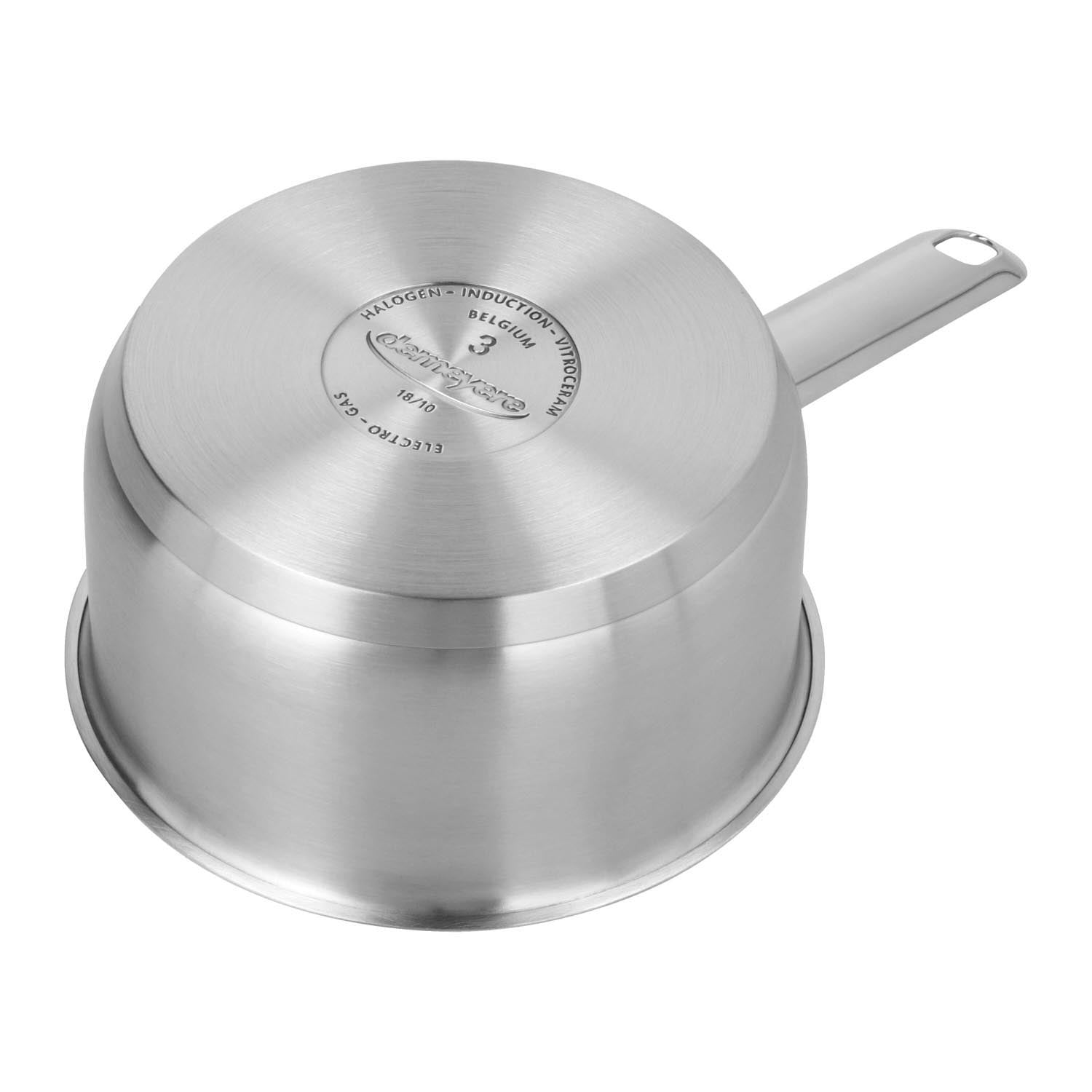 Die Demeyere Specialties 3 Saucenpfanne 14 cm bietet optimale Wärmeleitung, ideal für Saucen und kleine Gerichte in der Küche.