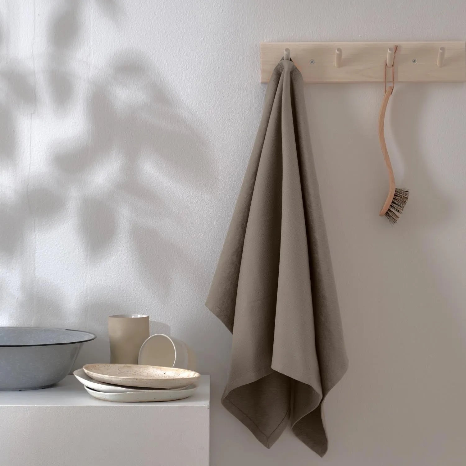 Hochwertiges Geschirrtuch aus Bio-Baumwolle, 53x86cm, in stilvollem Clay-Farbton, von The Organic Company.