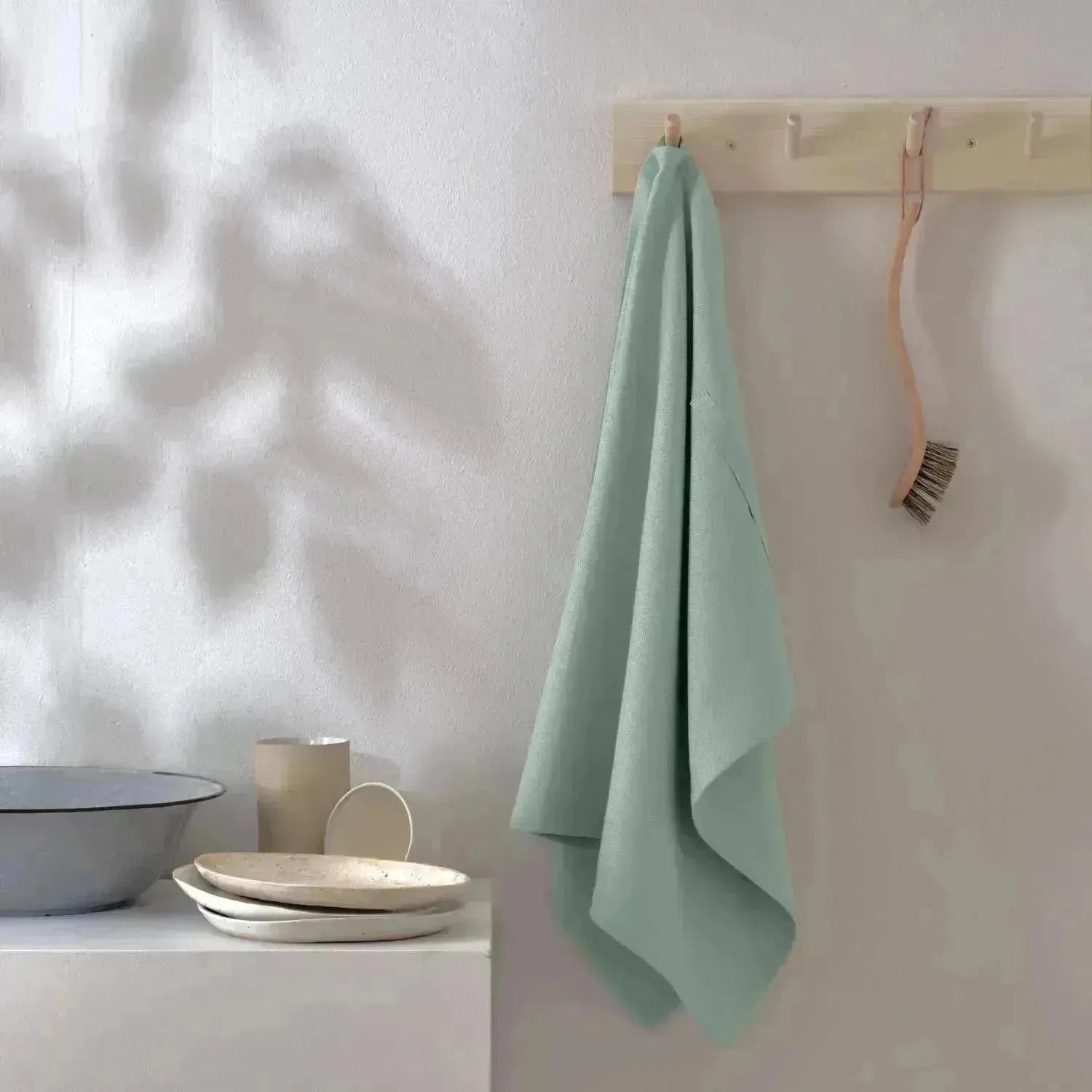 Nachhaltiges Geschirrtuch aus Biobaumwolle, 53x86cm, in dusty mint. Stilvolles Design von The Organic Company.