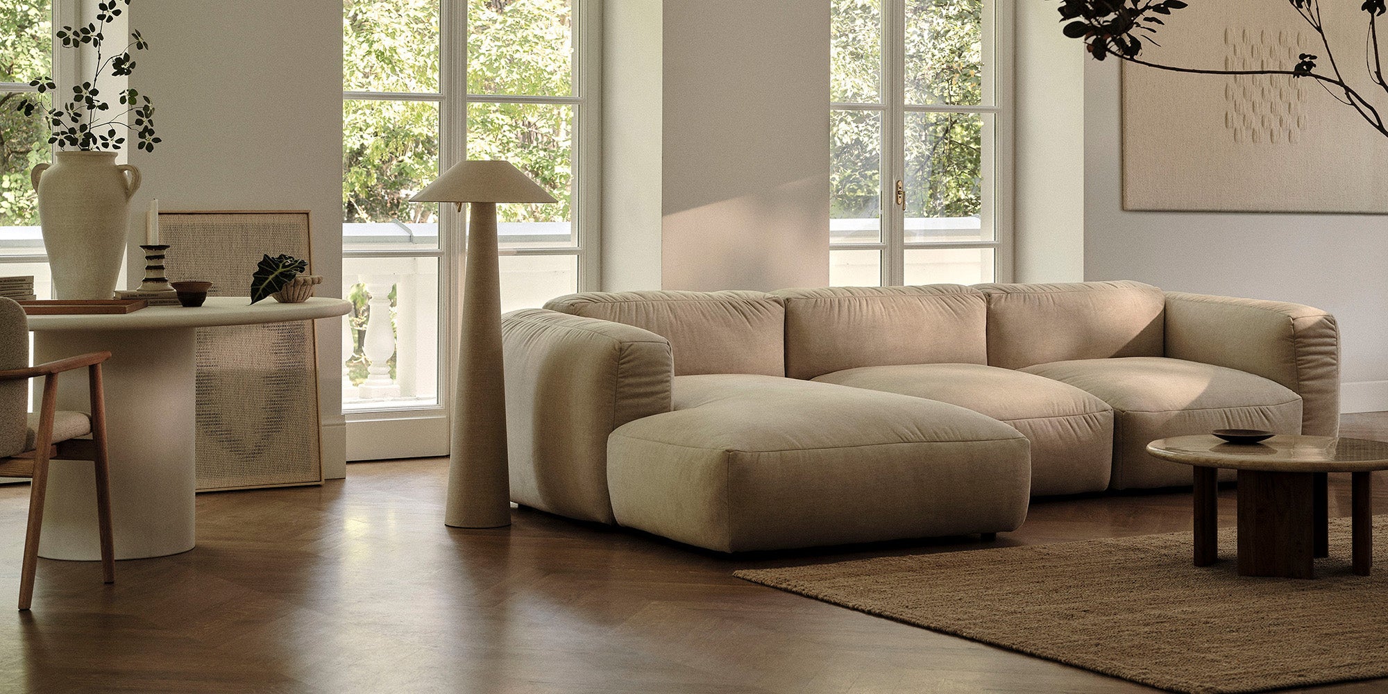Martina Chaise Longue Sofa von Micadon in einem Chenille Stoff