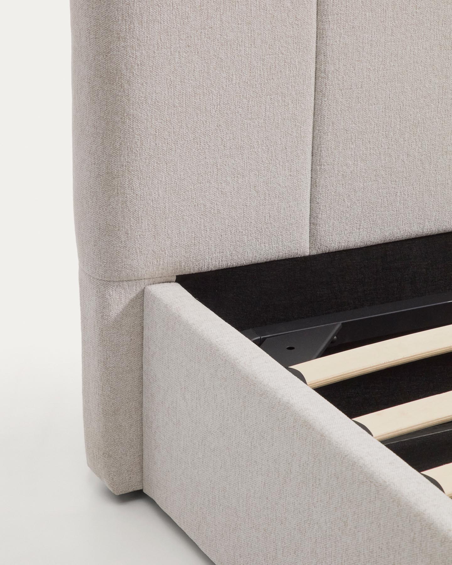 Bett mit klappbarem Bettkasten Darnela in écrufarbener Chenille für Matratzen 90 x 200 cm in Beige präsentiert im Onlineshop von KAQTU Design AG. Bett ist von Kave Home