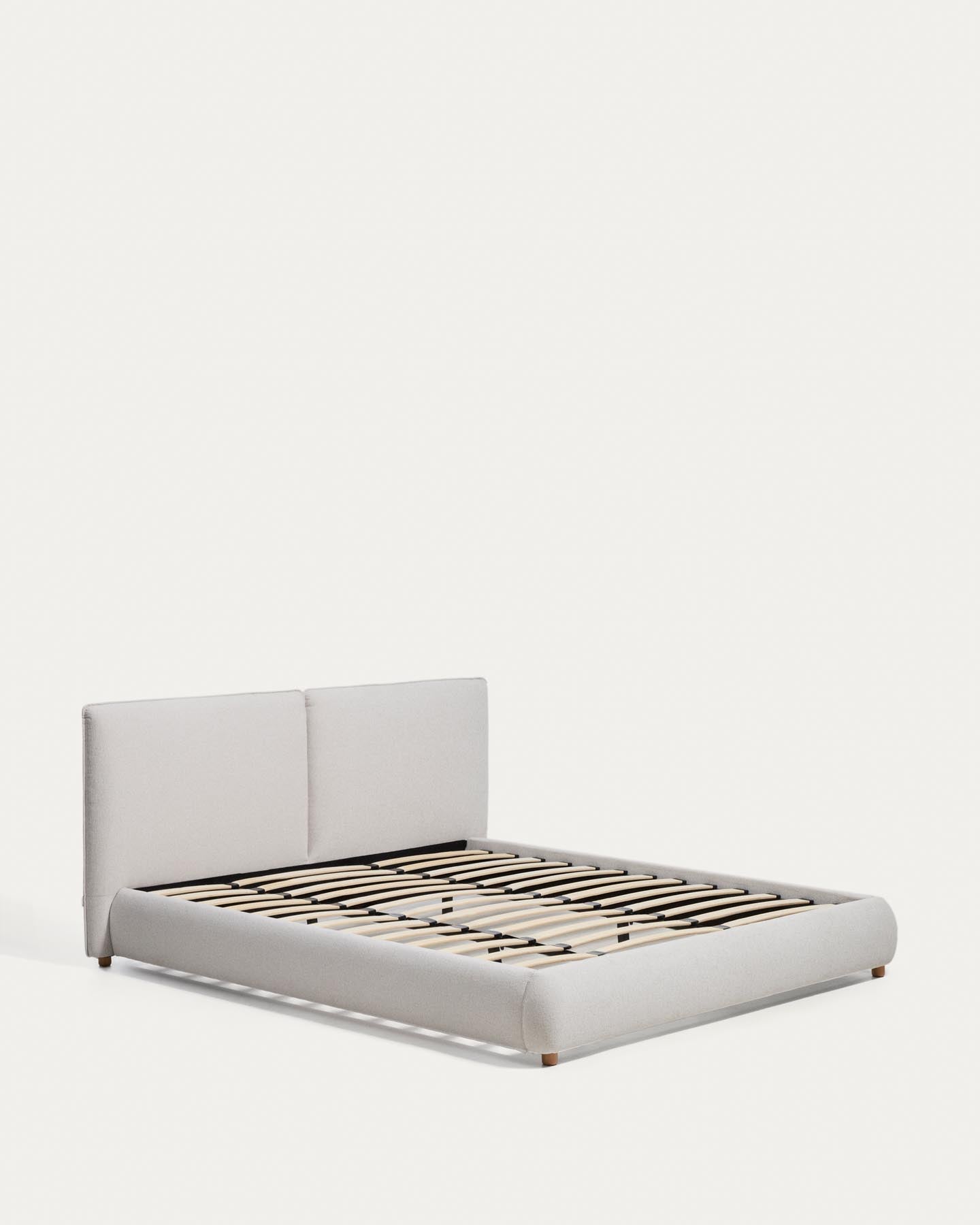 Bett Elerio mit ecrufarbener Chenille für Matratzengrösse 180 x 200 cm in Ecru präsentiert im Onlineshop von KAQTU Design AG. Bett ist von Kave Home
