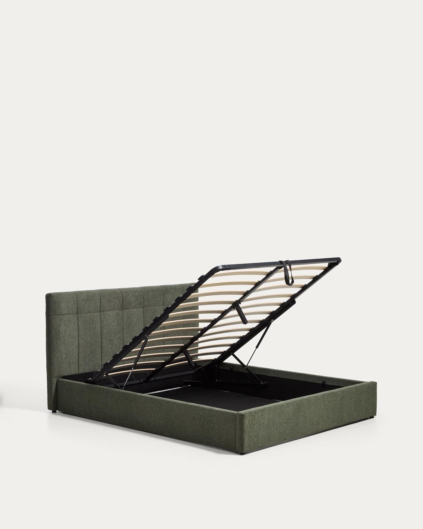 Bett mit klappbarem Bettkasten Darnela in moosgrüner Chenille für Matratzen 180 x 200 cm in Grün präsentiert im Onlineshop von KAQTU Design AG. Bett ist von Kave Home