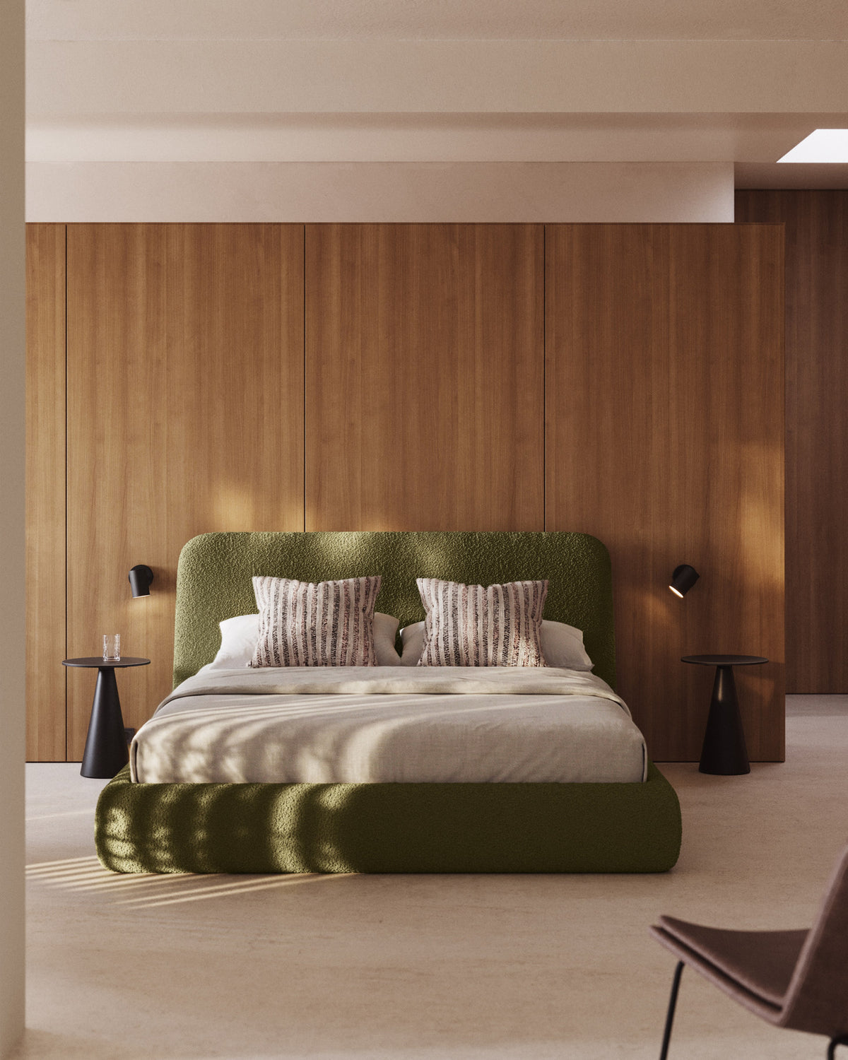 Abziehbares Bett Martina mit dunkelgrünem Lammfellimitat für Matratzengrösse 160 x 200 cm, FSC Mix Credit in Dunkelgrün präsentiert im Onlineshop von KAQTU Design AG. Bett ist von Kave Home
