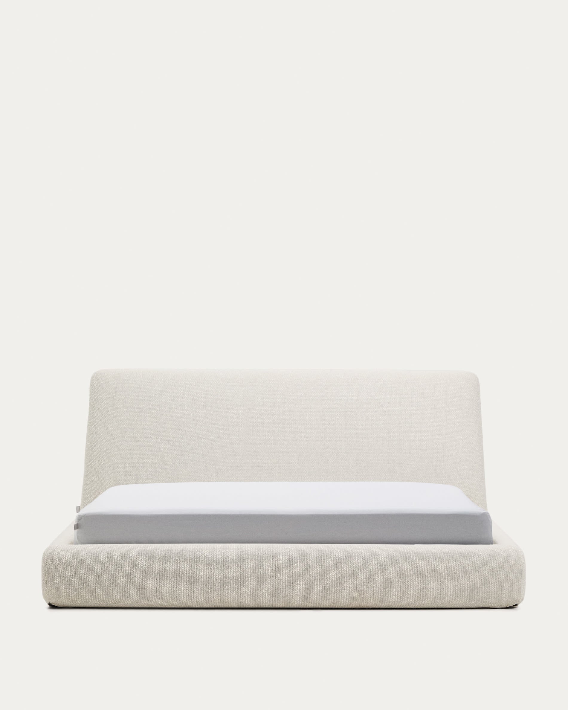 Abziehbares Bett Martina mit ecrufarbener Chenille für Matratzengröße 180 x 200 cm in  präsentiert im Onlineshop von KAQTU Design AG. Bett ist von Kave Home