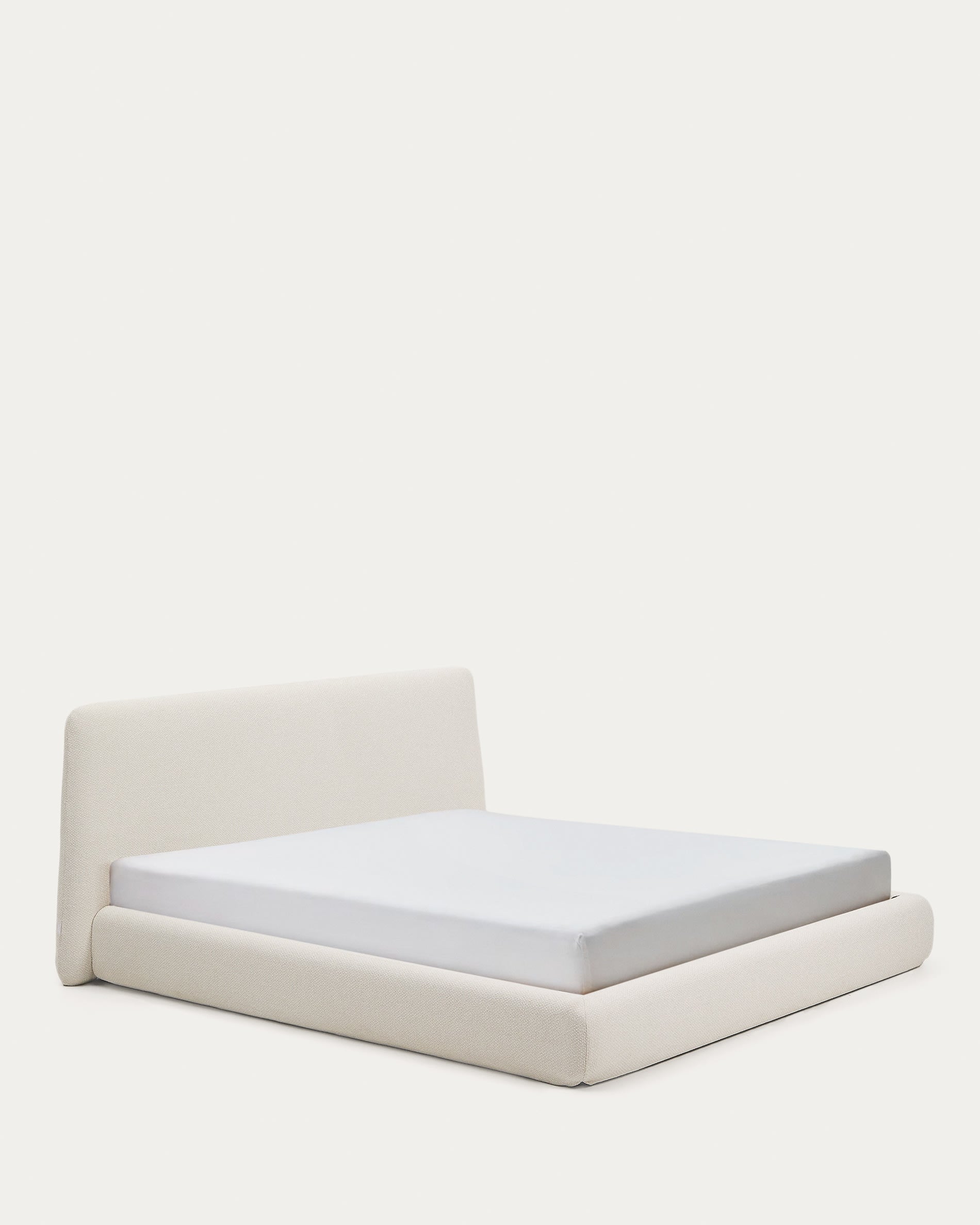 Abziehbares Bett Martina mit ecrufarbener Chenille für Matratzengröße 180 x 200 cm in  präsentiert im Onlineshop von KAQTU Design AG. Bett ist von Kave Home