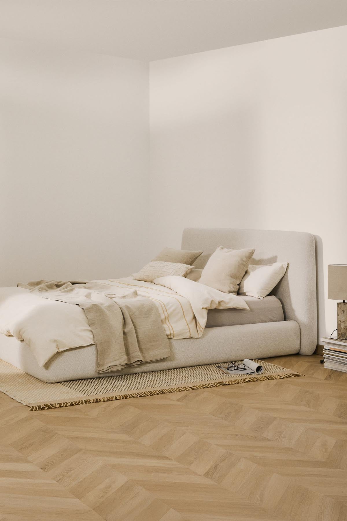 Betrahmenbezug Martina aus ecrufarbener Chenille für Matratzengröße 180 x 200 cm in  präsentiert im Onlineshop von KAQTU Design AG. Zubehör Bett ist von Kave Home