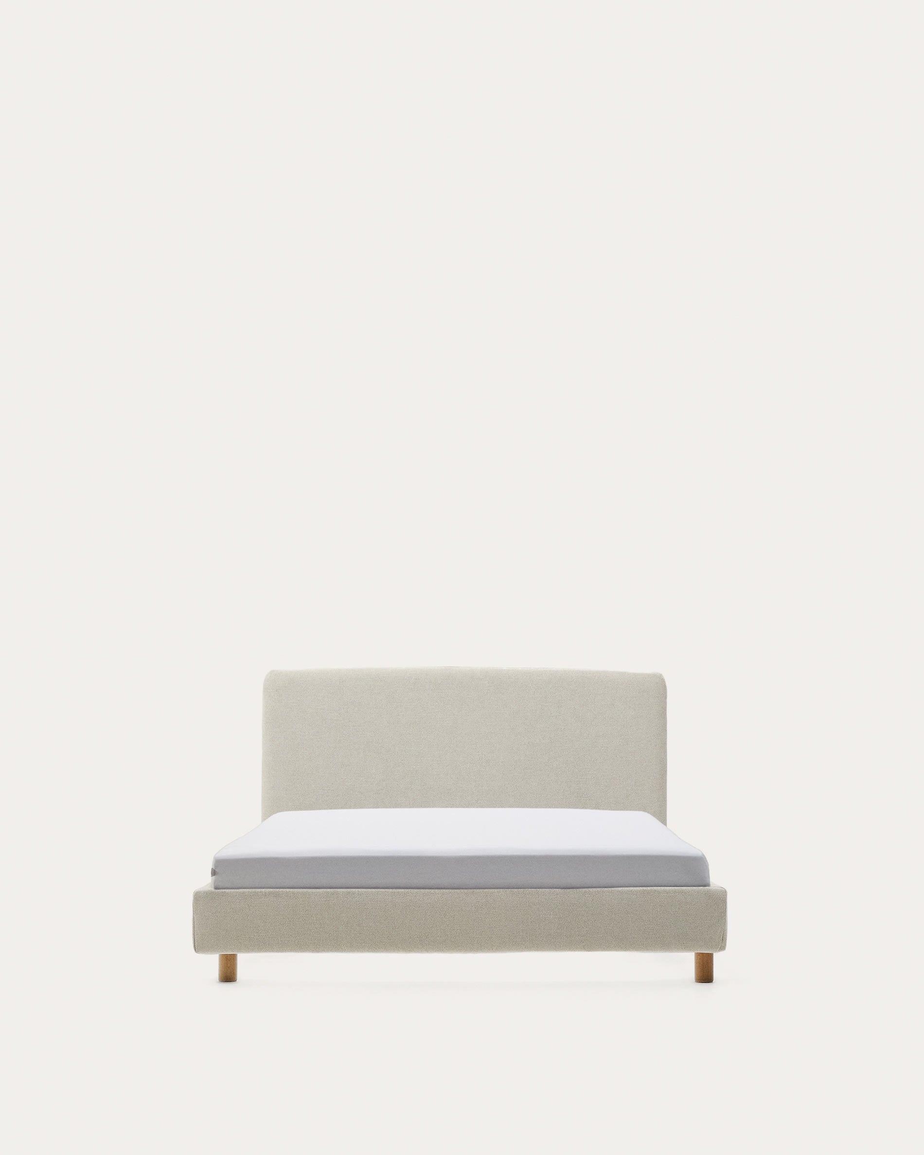 Stilvoller Kopfteilüberzug Valma aus weicher perlfarbener Chenille, ideal für 90x200 cm Betten, von Kave Home.