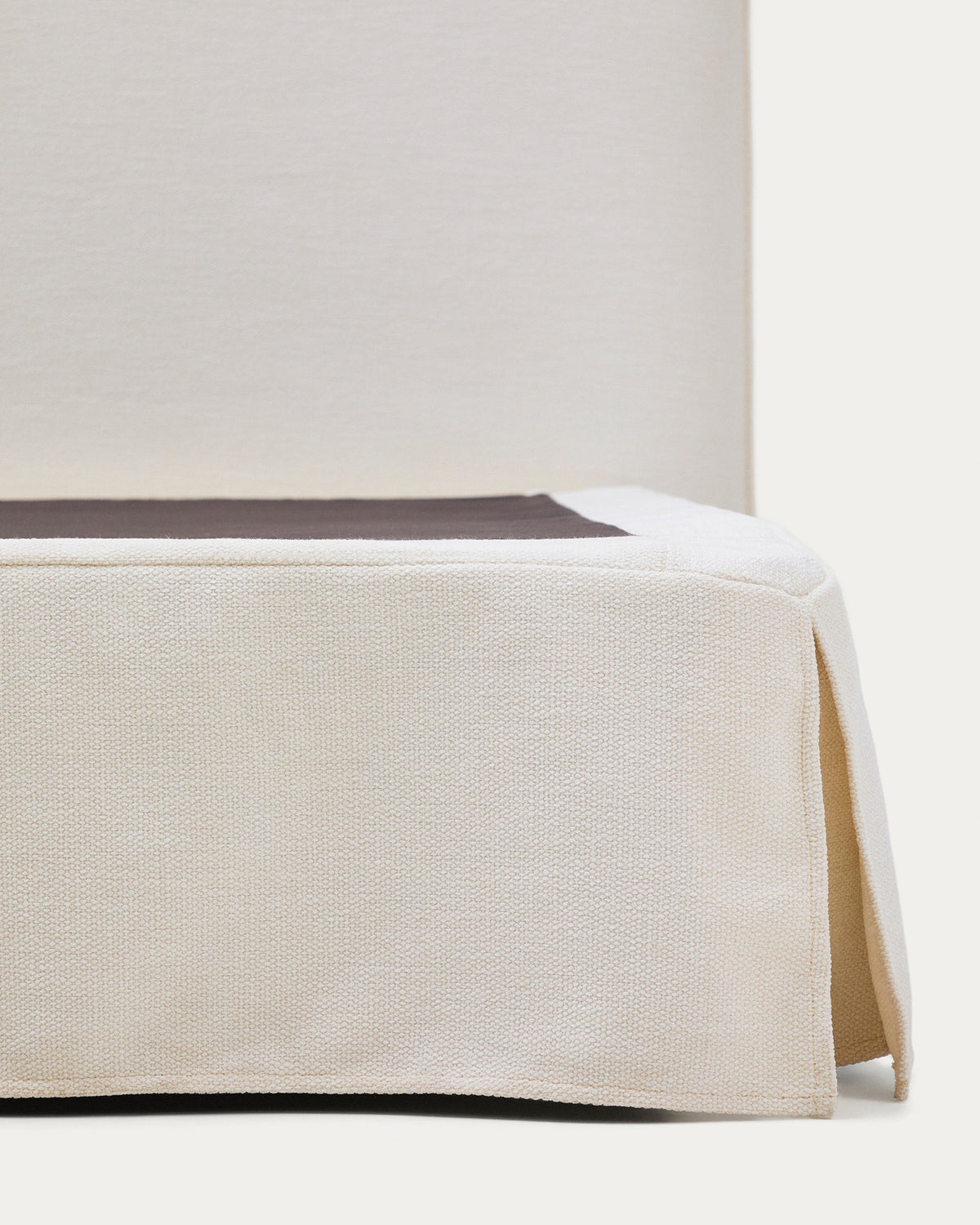 Abziehbares Bett Jaira in weisser Chenille für Matratzengrösse 90 x 200 cm, FSC Mix Credit in  präsentiert im Onlineshop von KAQTU Design AG. Bett ist von Kave Home
