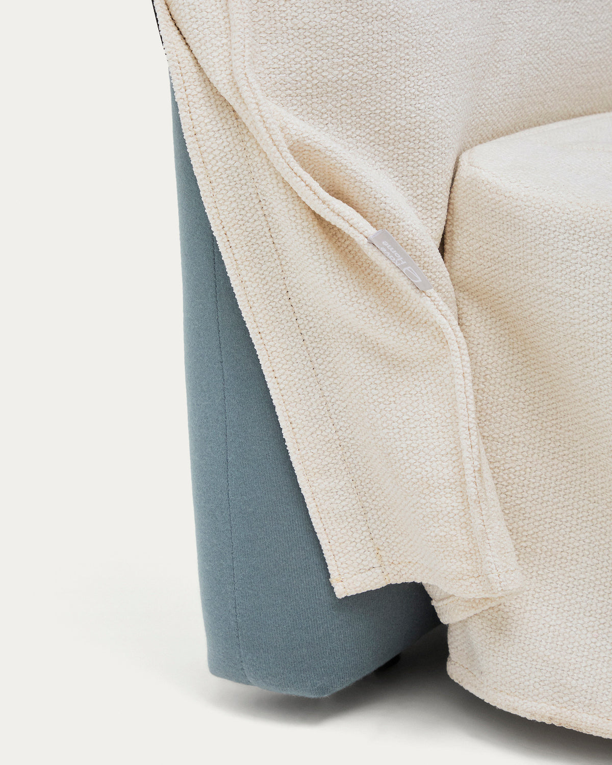 Abziehbares Bett Jaira in weisser Chenille für Matratzengrösse 90 x 200 cm, FSC Mix Credit in  präsentiert im Onlineshop von KAQTU Design AG. Bett ist von Kave Home