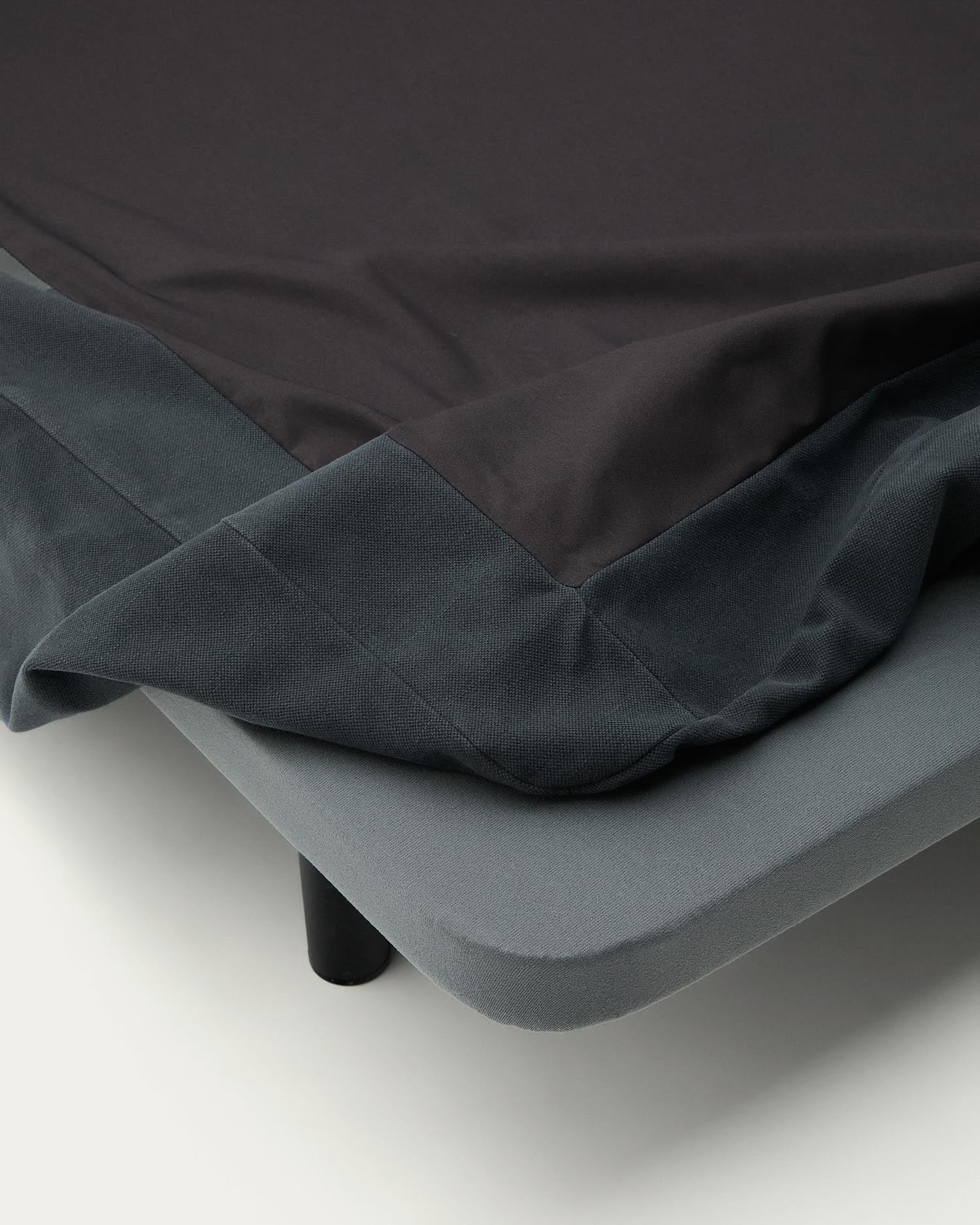 Stilvolles Bettgestell Jaira in anthrazitgrau, gefertigt aus langlebigem Leinen und Baumwolle. Abnehmbarer Bezug für einfache Pflege, ideal für 160x200 cm Matratzen.