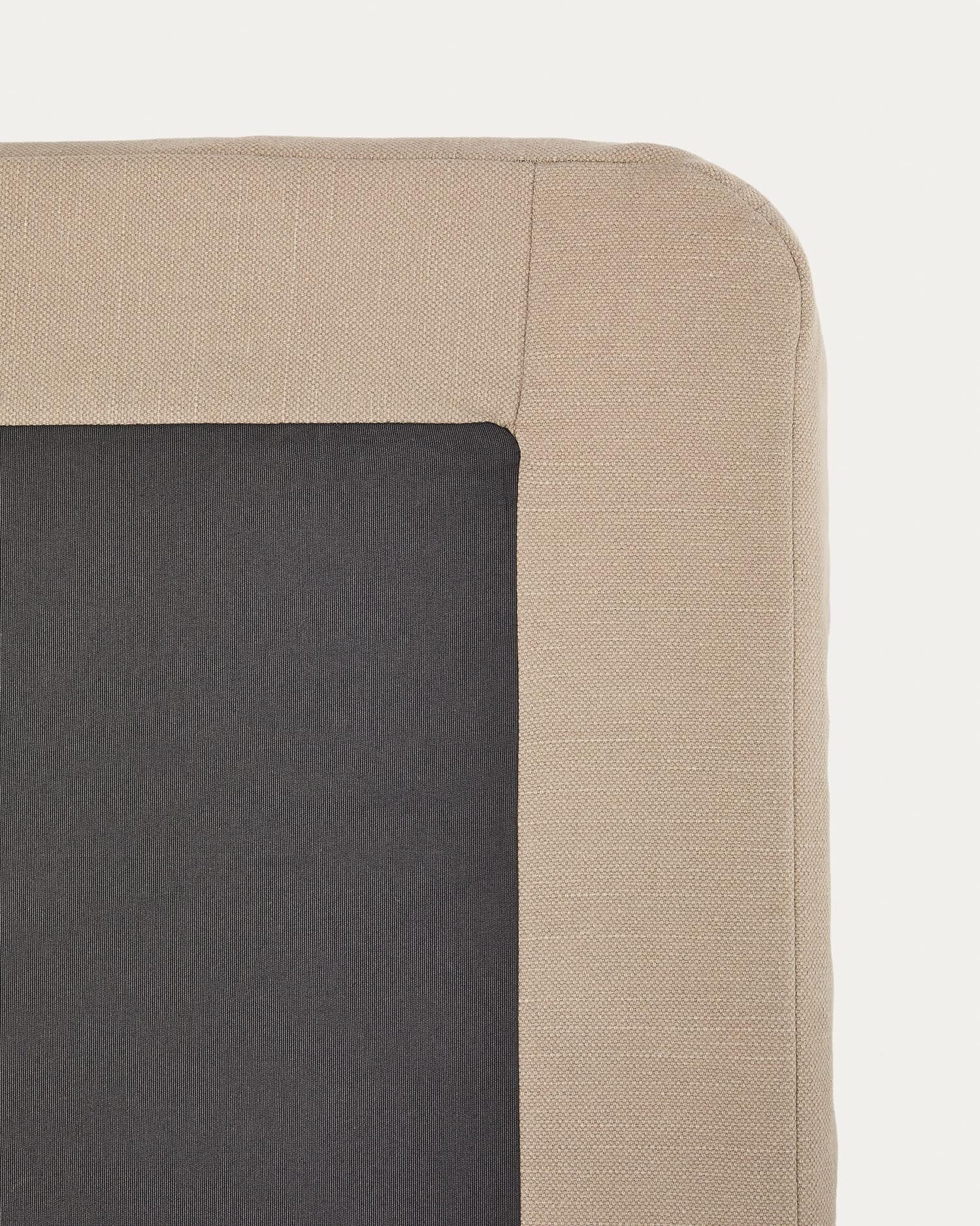 Elegantes Bettgestell Jaira in taupe, aus langlebigem Leinen und Baumwolle. Abnehmbarer Bezug für einfache Reinigung und stilvolle Anpassungen.