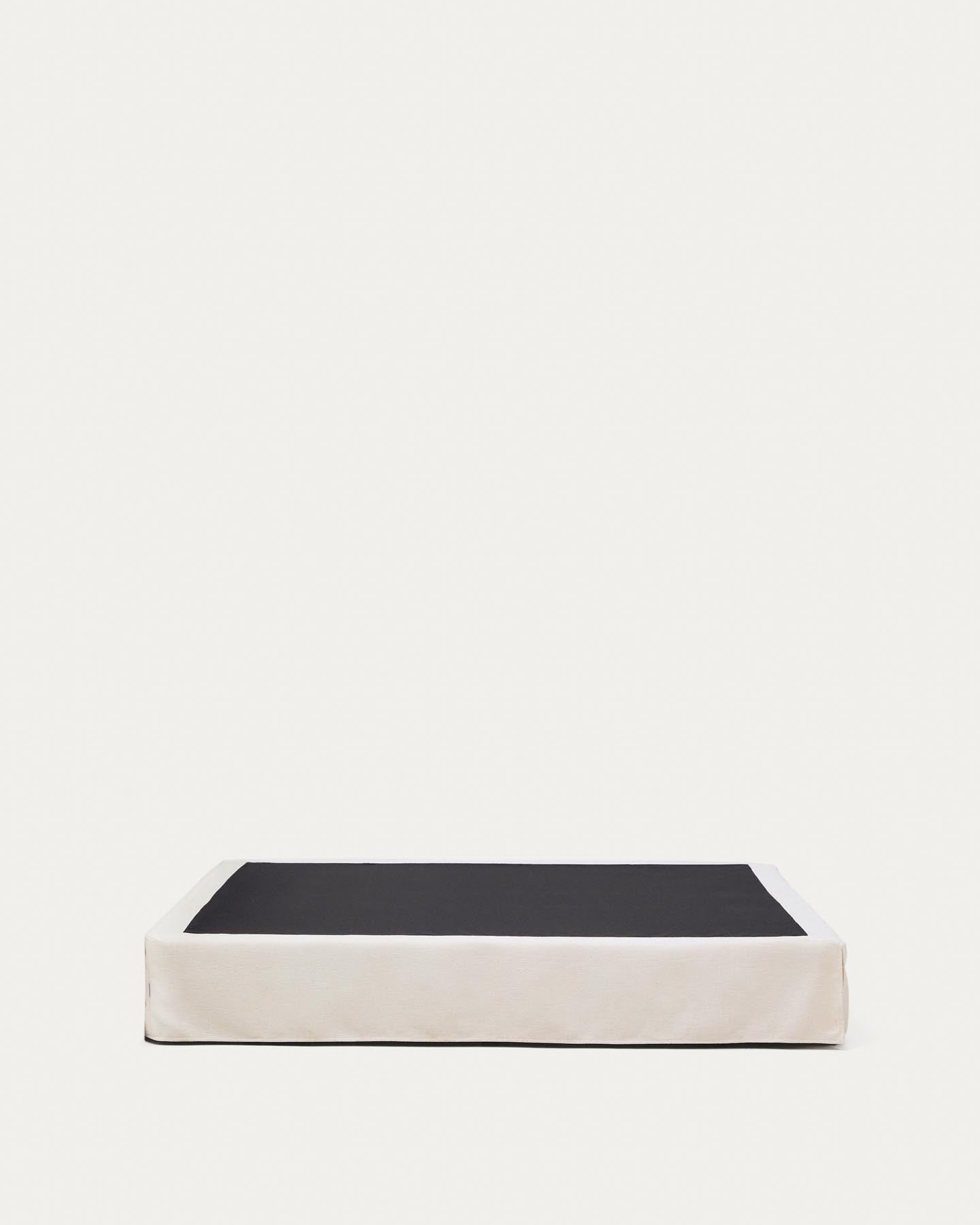 Abziehbarer Bettrahmen Jaira in weißer Chenille für Matratzengröße 180 x 200 cm in  präsentiert im Onlineshop von KAQTU Design AG. Bett ist von Kave Home