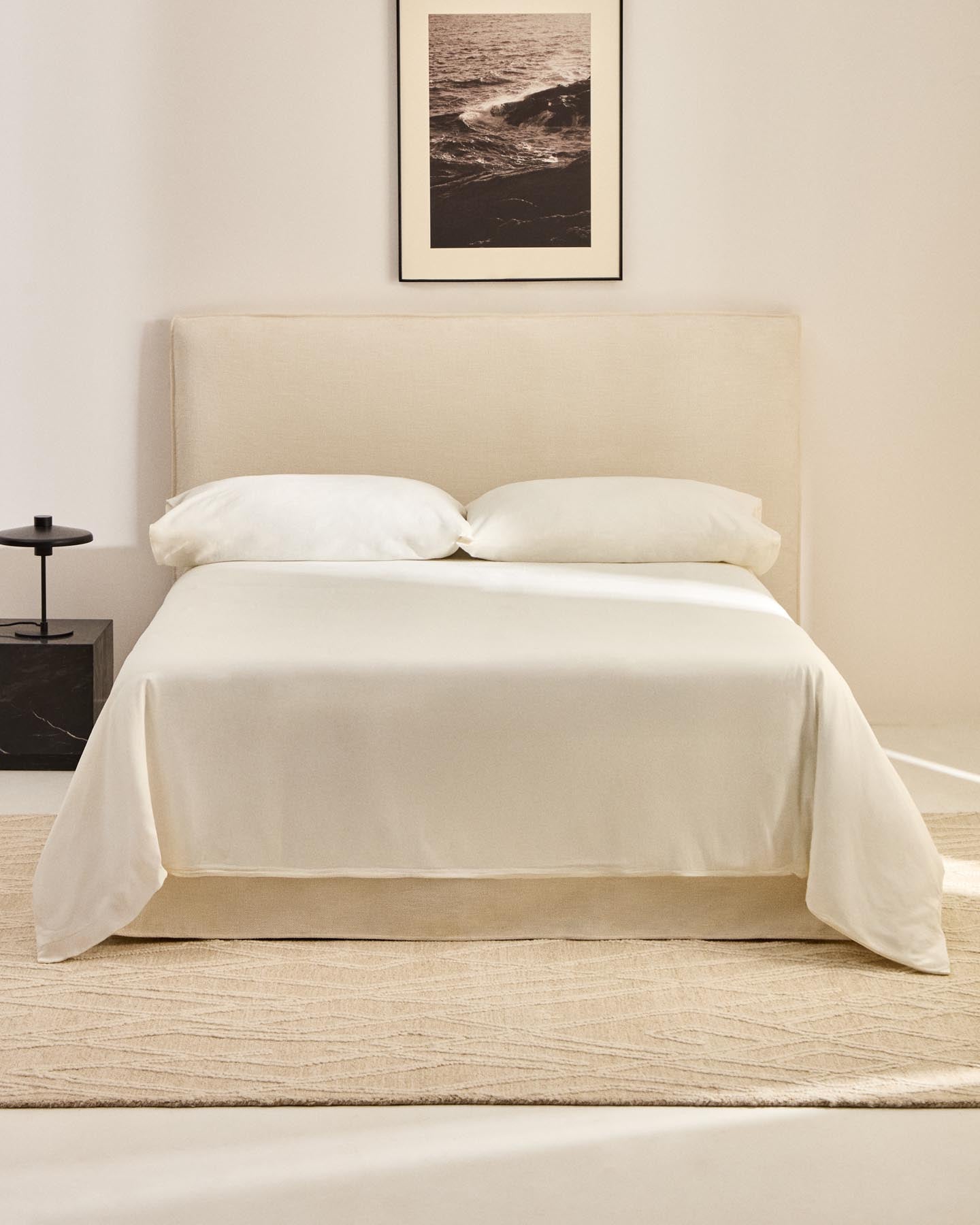 Bettkopfteilbezug Jaira aus weißer Chenille für 160-cm-Betten in  präsentiert im Onlineshop von KAQTU Design AG. Zubehör Bett ist von Kave Home