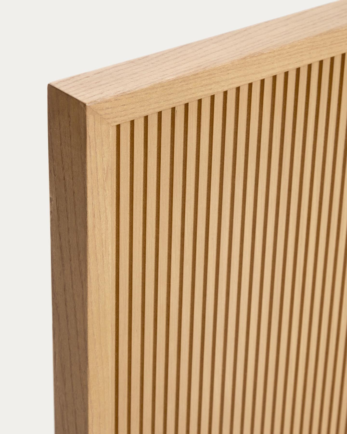 Bettkopfteil Helvine aus Eichenfurnier für Betten bis zu 90 cm, FSC 100 % in Natur präsentiert im Onlineshop von KAQTU Design AG. Kopfteile ist von Kave Home