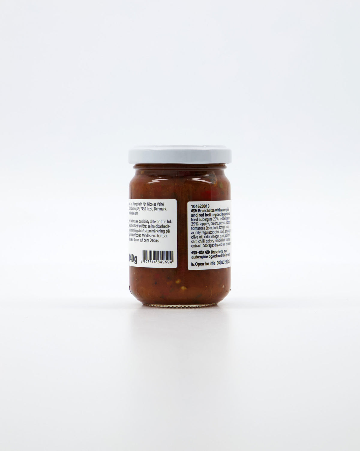Bruschetta, aubergine & red bell Pfeffer in  präsentiert im Onlineshop von KAQTU Design AG. Lebensmittel ist von Nicolas Vahé