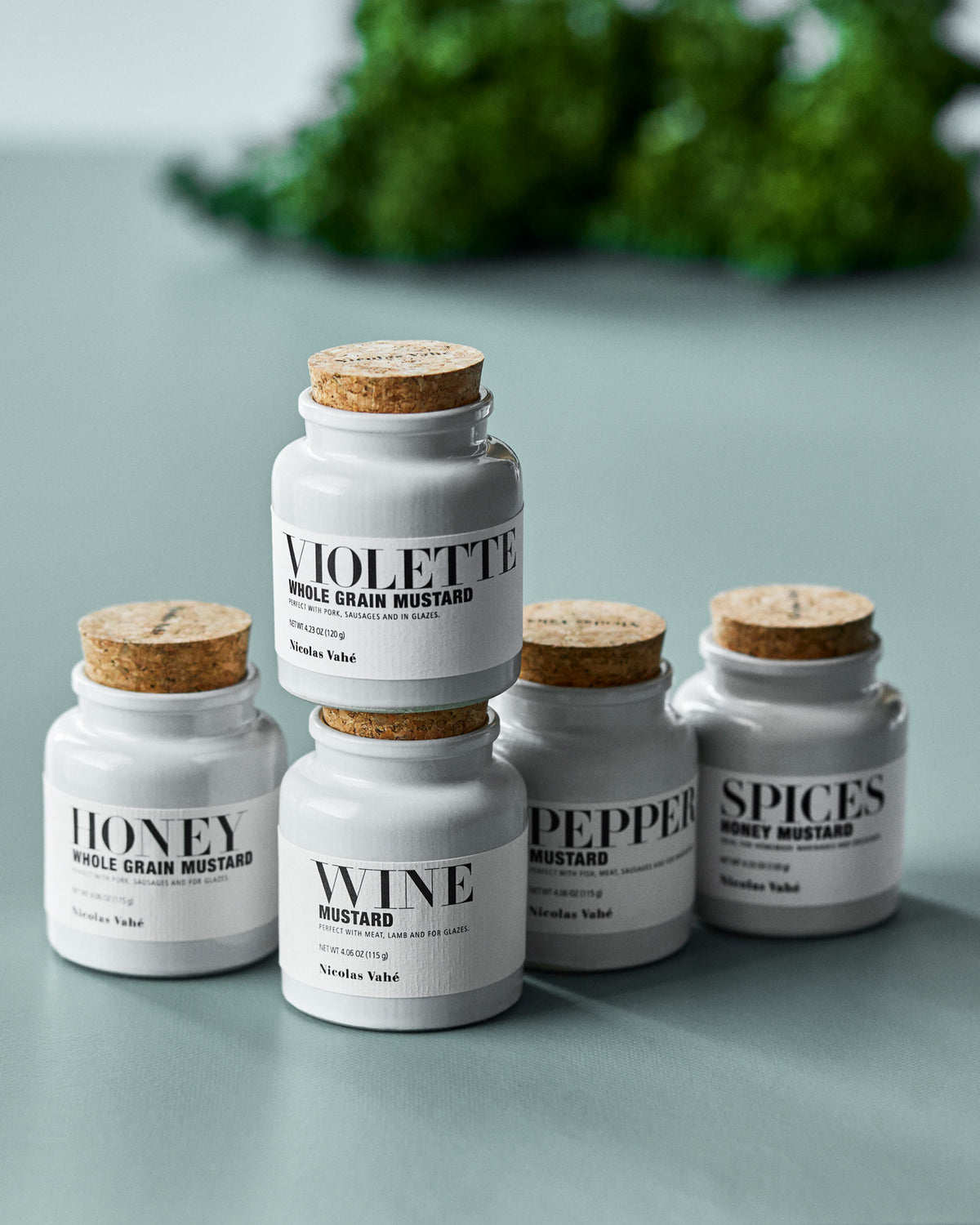 Honig, Vollkornsenf in Weiß präsentiert im Onlineshop von KAQTU Design AG. Lebensmittel ist von Nicolas Vahé