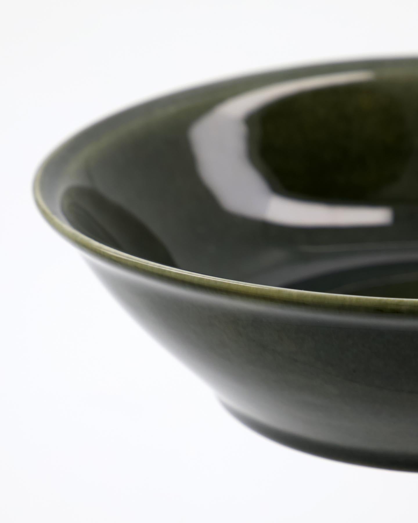Schalen, NVHala, Grün in Grün präsentiert im Onlineshop von KAQTU Design AG. Glas ist von Nicolas Vahé