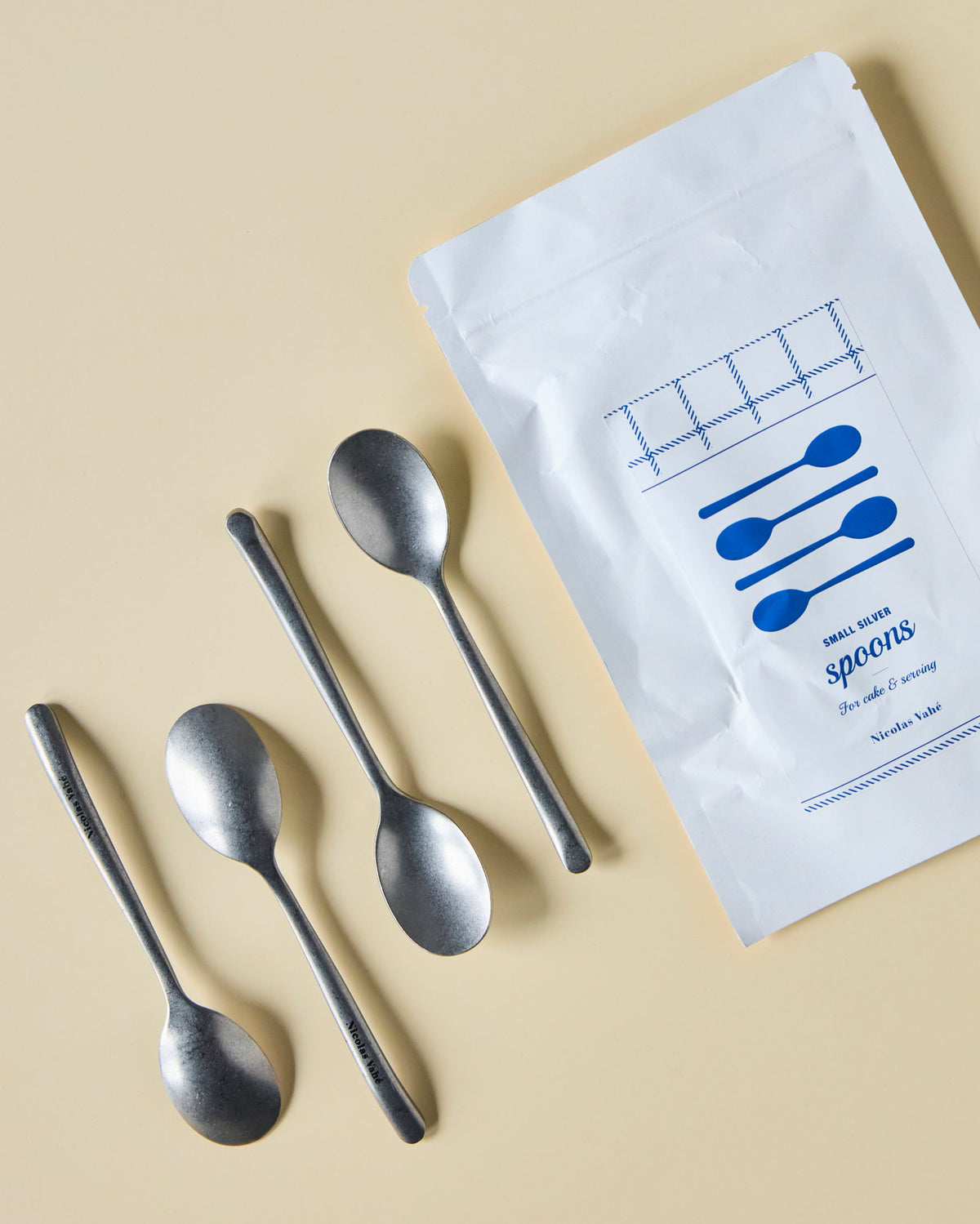 Teelöffel, NVSpoon, Antiksilber-Finish in Antiksilber-Finish präsentiert im Onlineshop von KAQTU Design AG. Kaffeelöffel ist von Nicolas Vahé