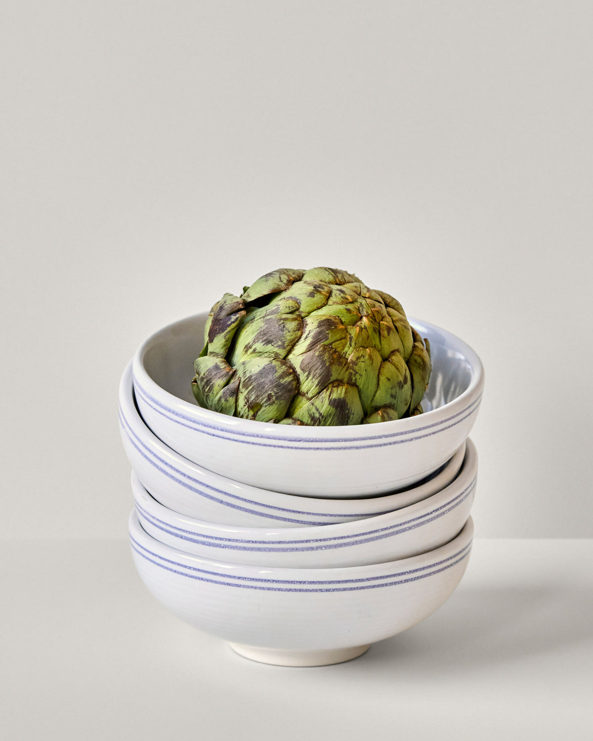 Schüssel, NVBistro, Blau, Weiß in Blue präsentiert im Onlineshop von KAQTU Design AG. Schale ist von Nicolas Vahé