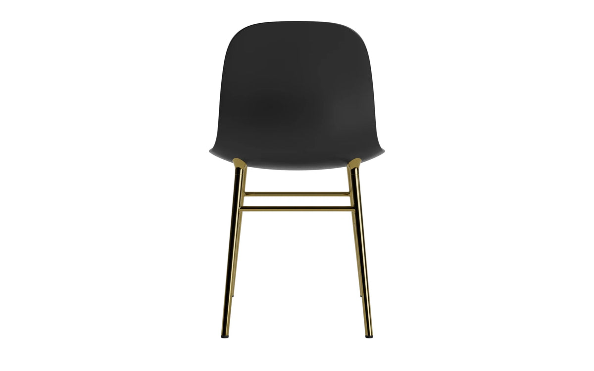 Form Stuhl in Schwarz präsentiert im Onlineshop von KAQTU Design AG. Stuhl ist von Normann Copenhagen