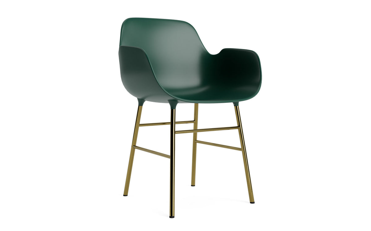 Form Armlehnstuhl in Grün präsentiert im Onlineshop von KAQTU Design AG. Stuhl mit Armlehne ist von Normann Copenhagen