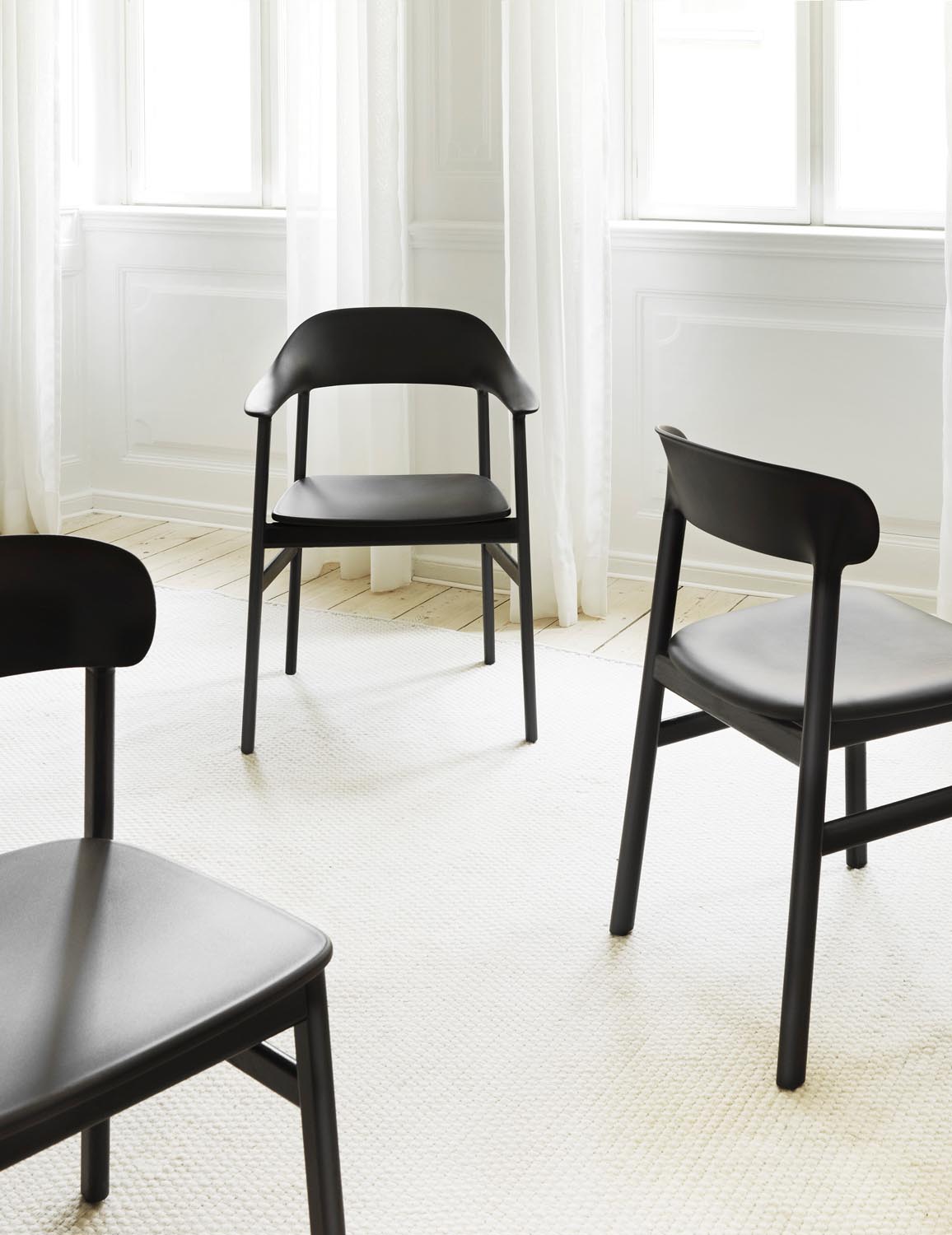 Herit Stuhl in  präsentiert im Onlineshop von KAQTU Design AG. Stuhl ist von Normann Copenhagen