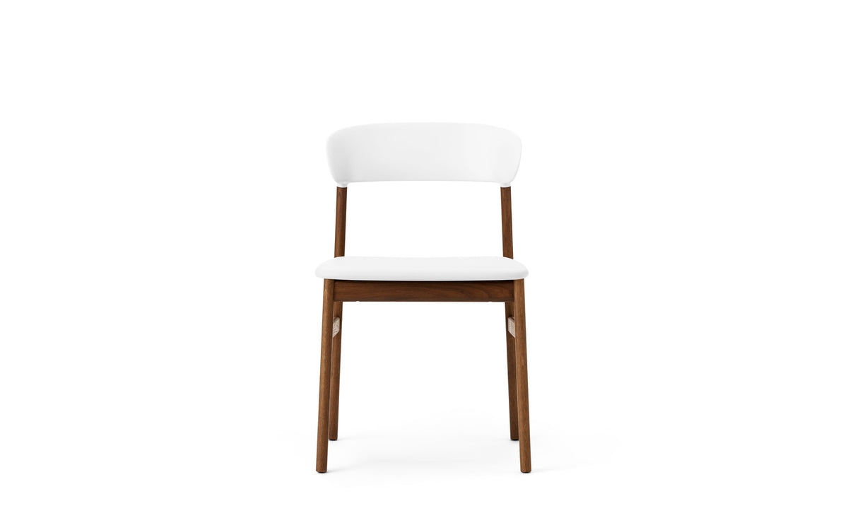 Herit Stuhl in Spectrum Leder weiss präsentiert im Onlineshop von KAQTU Design AG. Stuhl ist von Normann Copenhagen