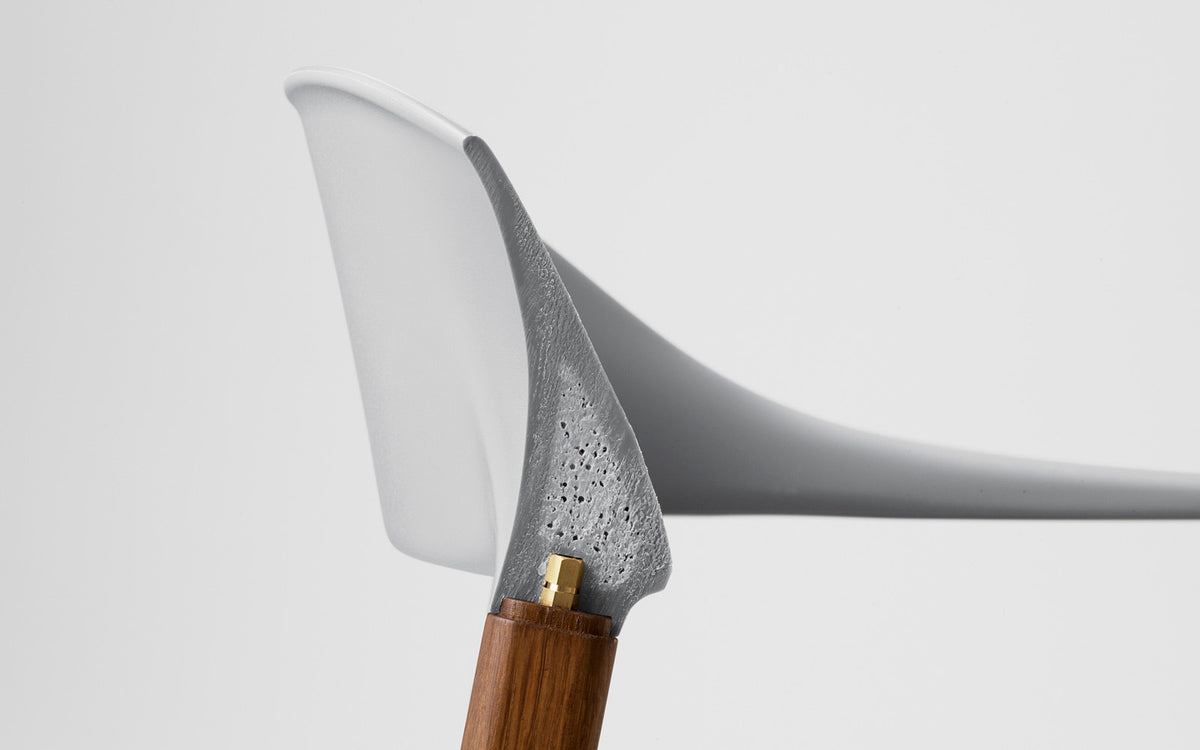 Herit Armlehnstuhl in  präsentiert im Onlineshop von KAQTU Design AG. Stuhl mit Armlehne ist von Normann Copenhagen