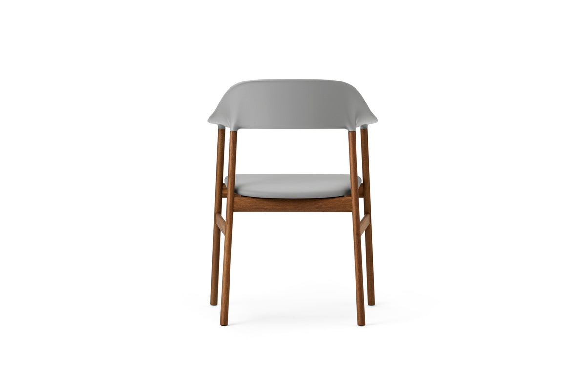 Herit Stuhl mit Armlehnen in  präsentiert im Onlineshop von KAQTU Design AG. Stuhl mit Armlehne ist von Normann Copenhagen