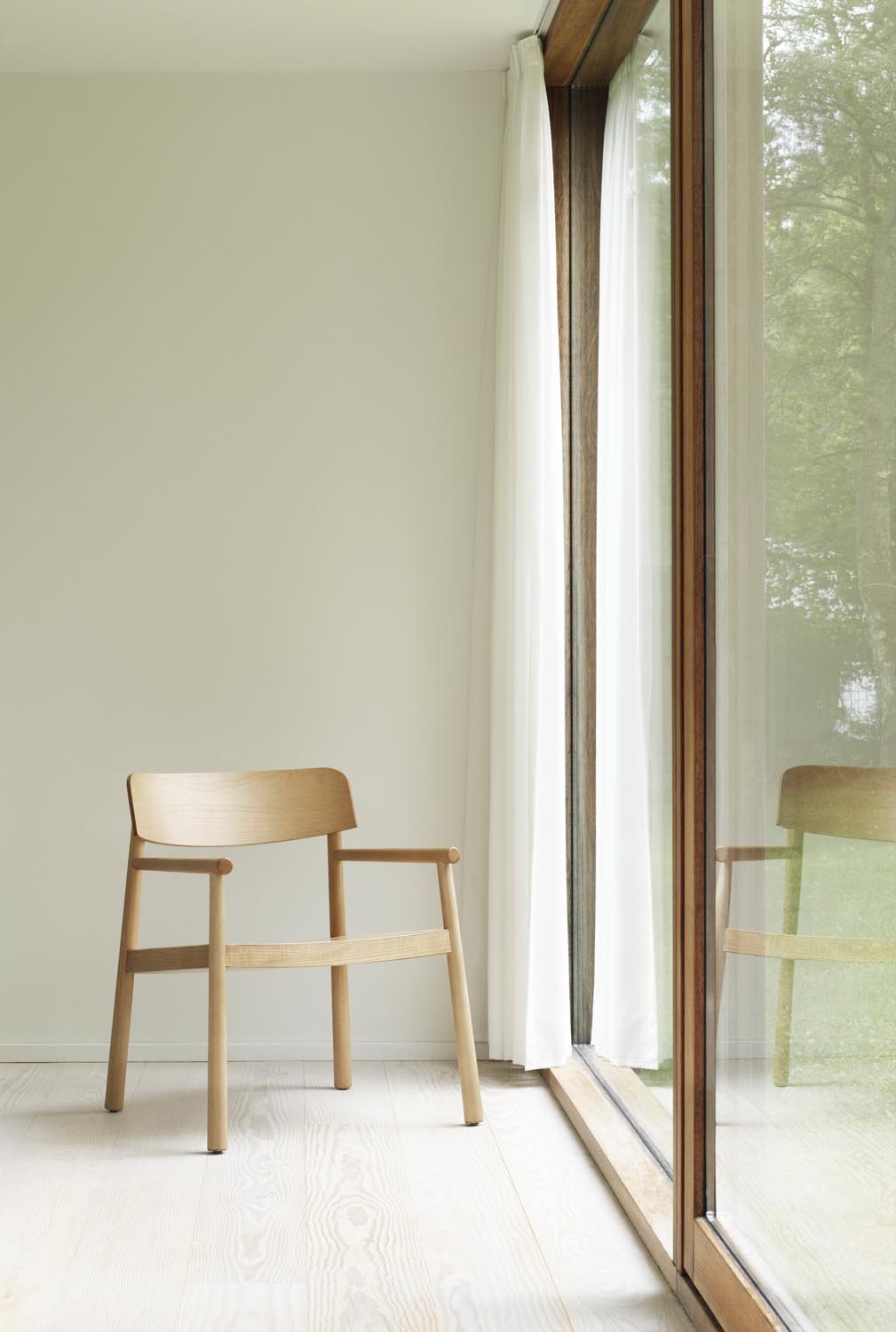 Timb Loungesessel in  präsentiert im Onlineshop von KAQTU Design AG. Sessel ist von Normann Copenhagen